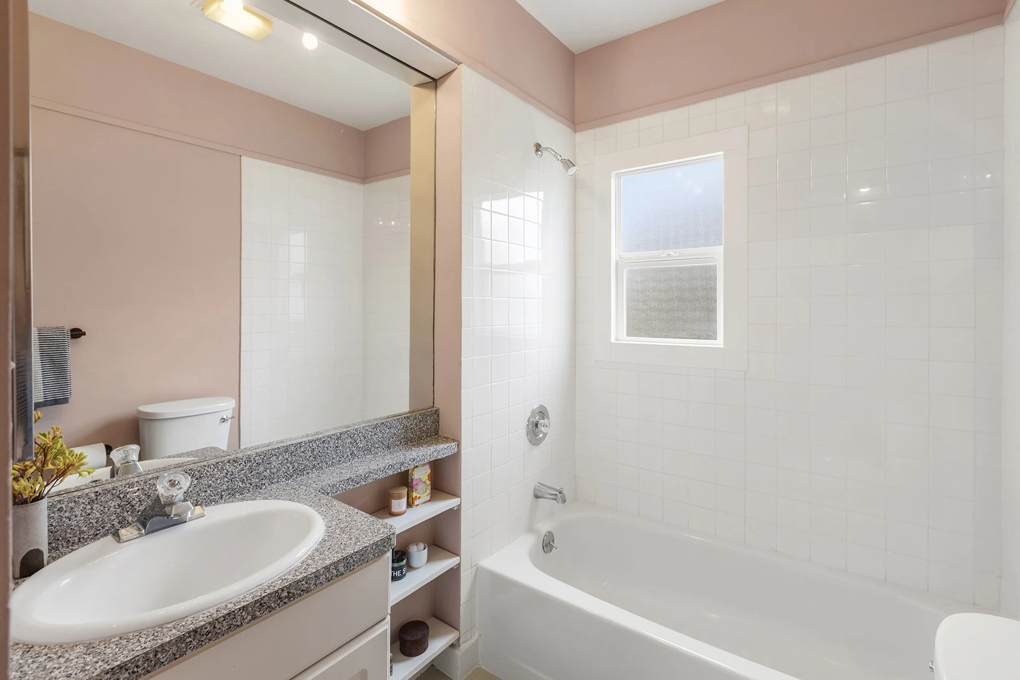 4025Webster 2Bath1.jpg