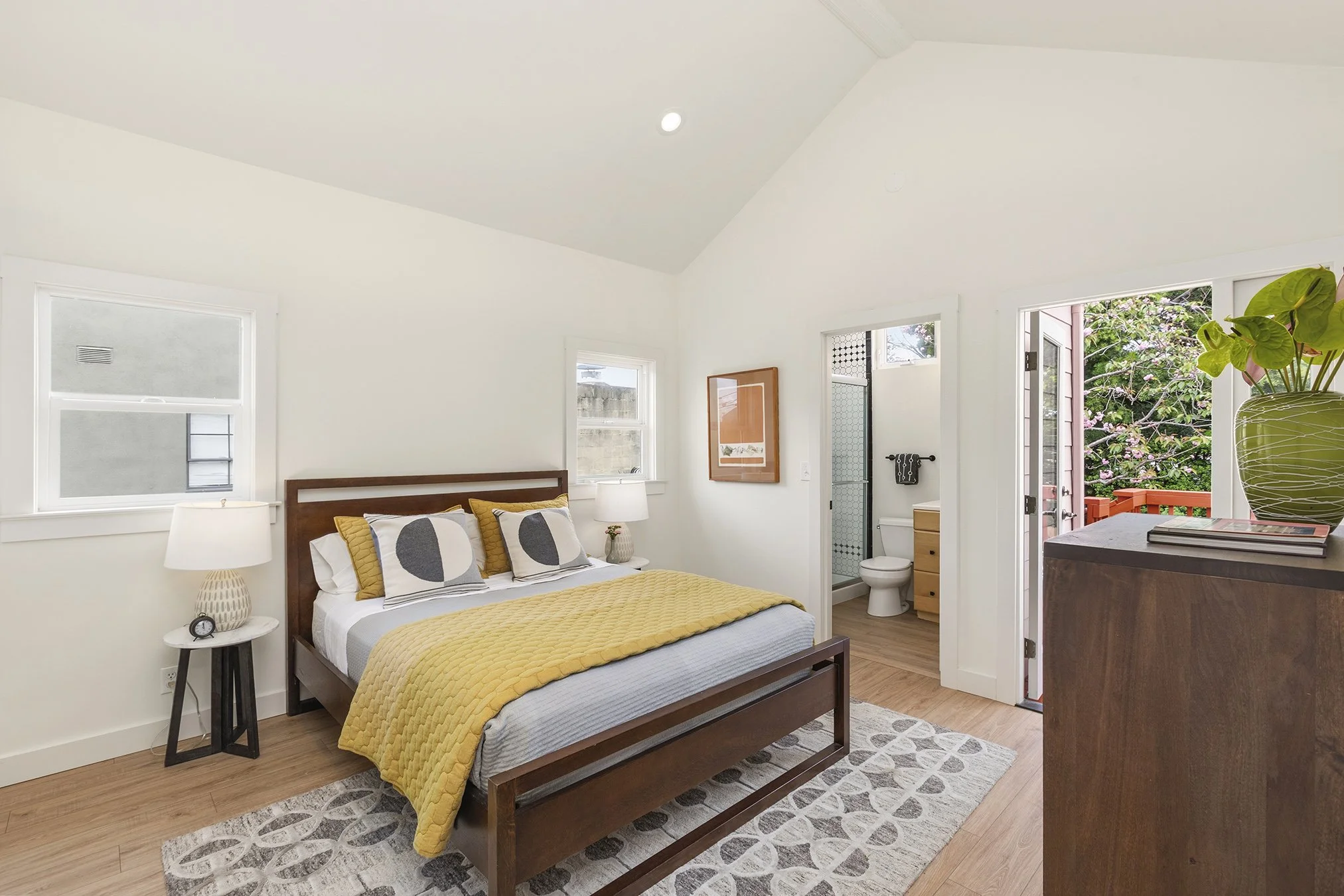 4025Webster 1BR1.jpg