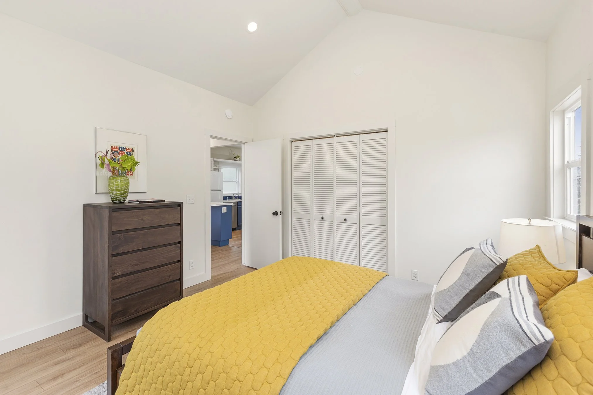4025Webster 1BR3.jpg