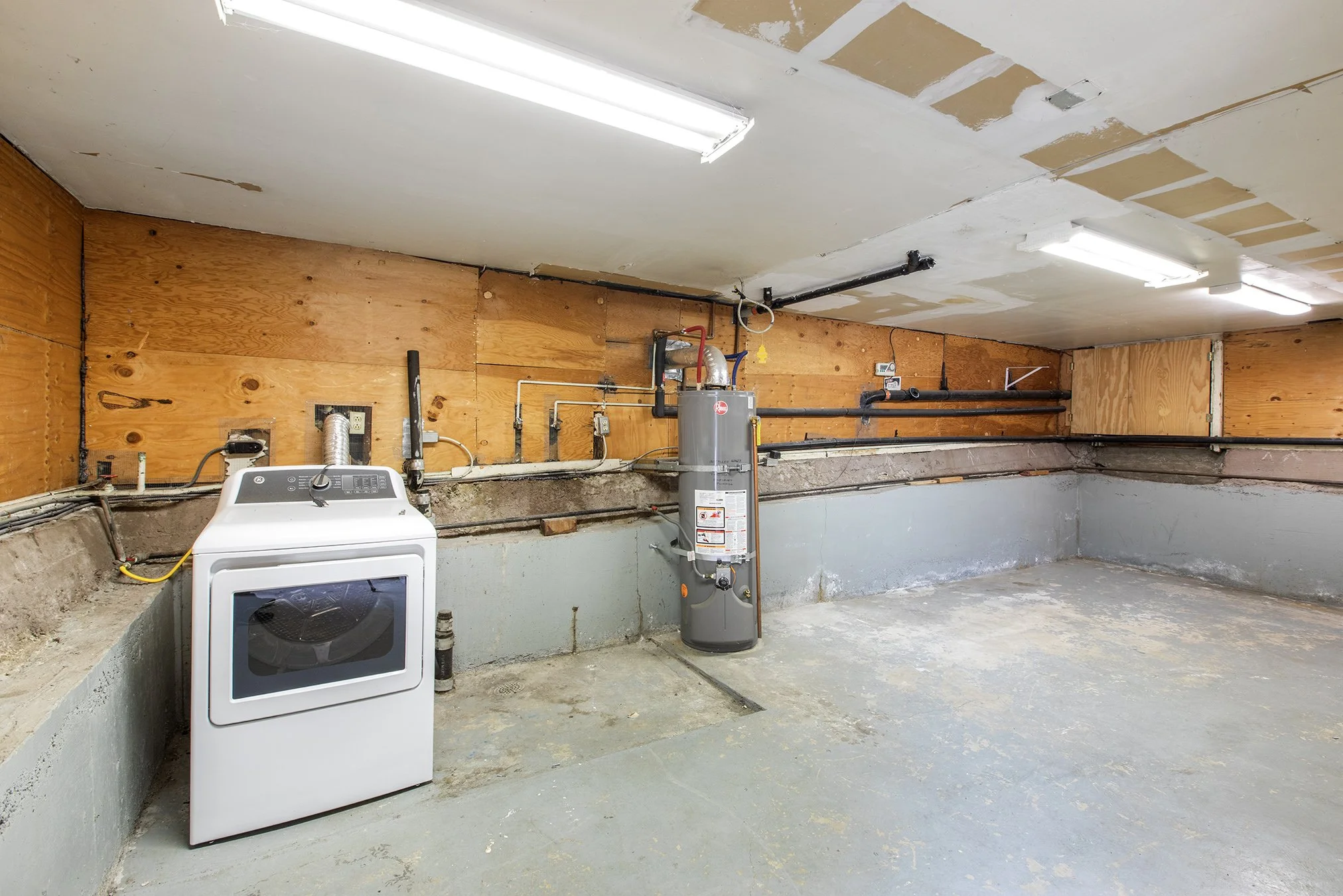 4025Webster Garage4.jpg