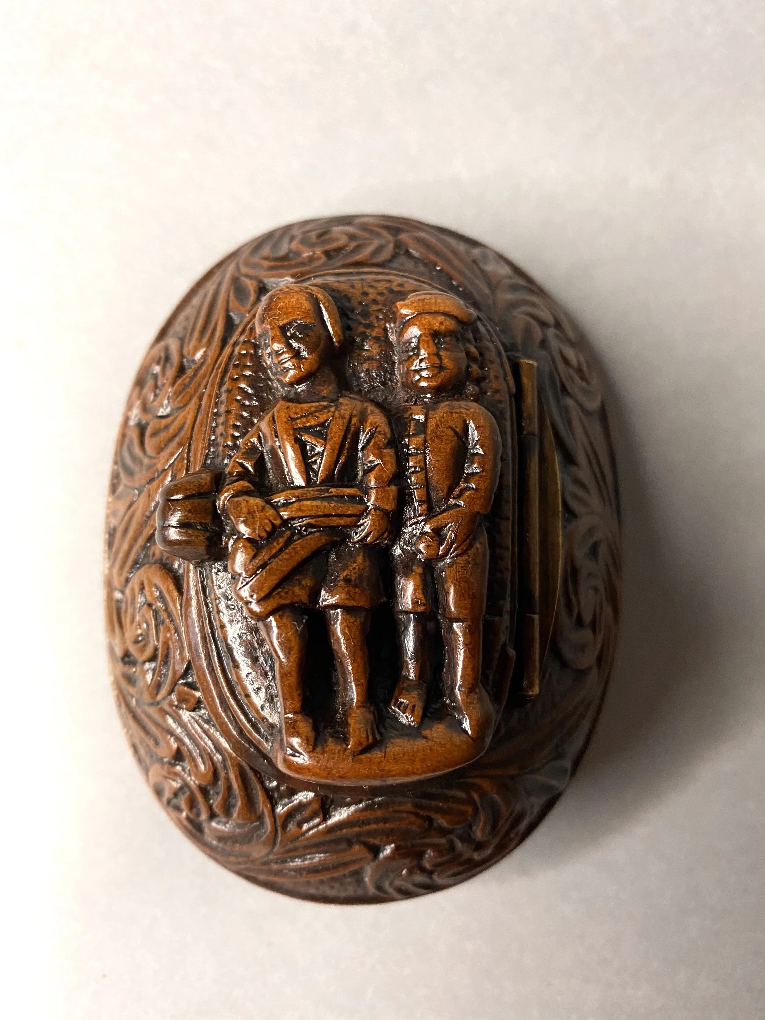 Very Early rare Erotic snuff box circa 1710-30