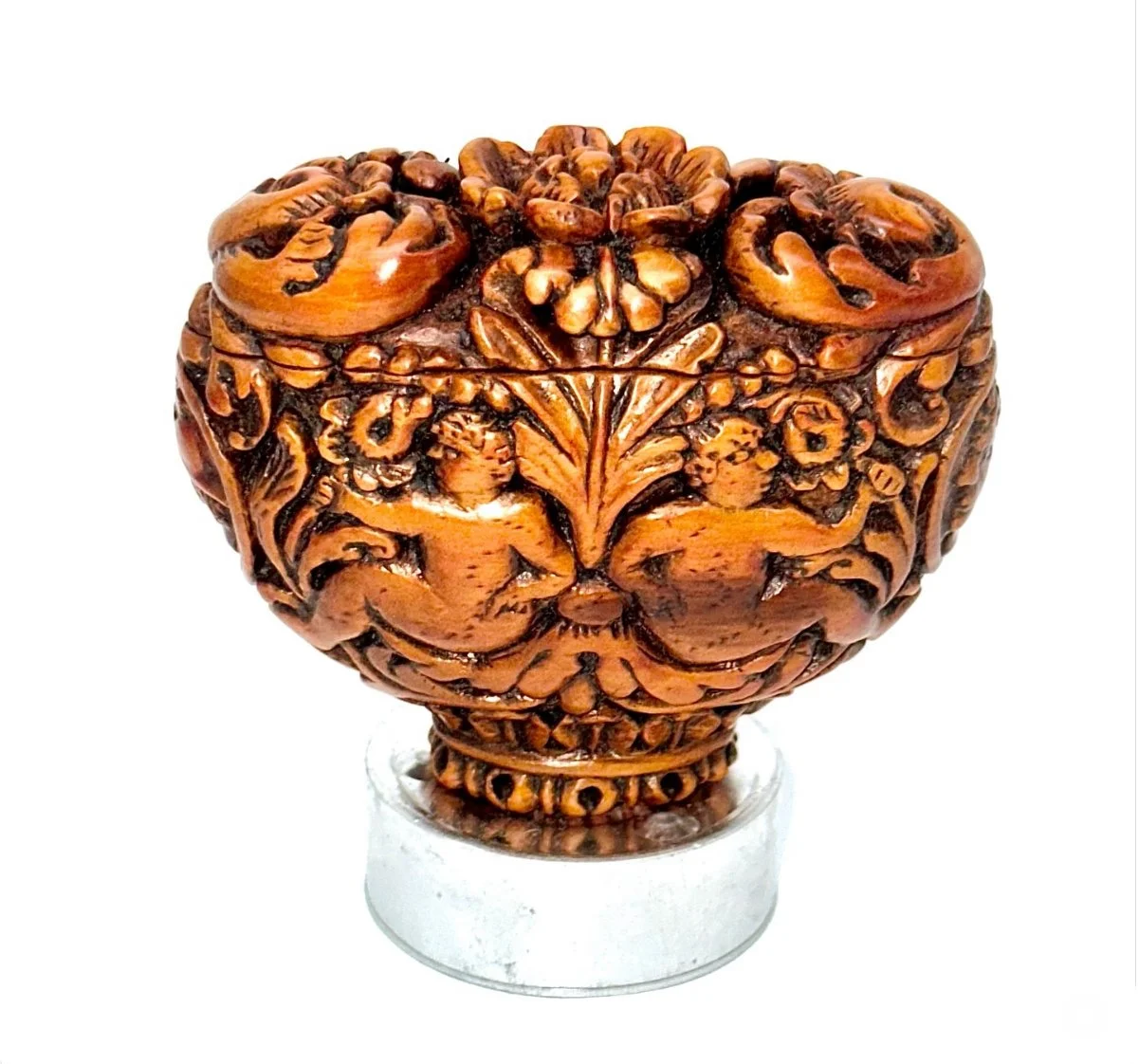 Fine Neo Classical Boxwood Marriage Snuffbox