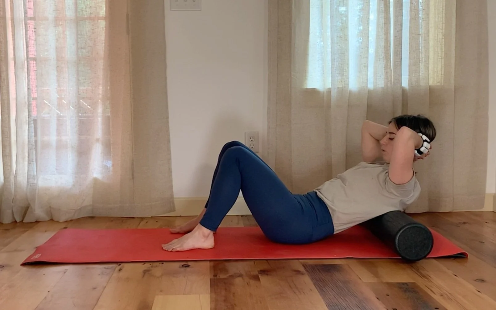 Set-up: Hands behind the head.