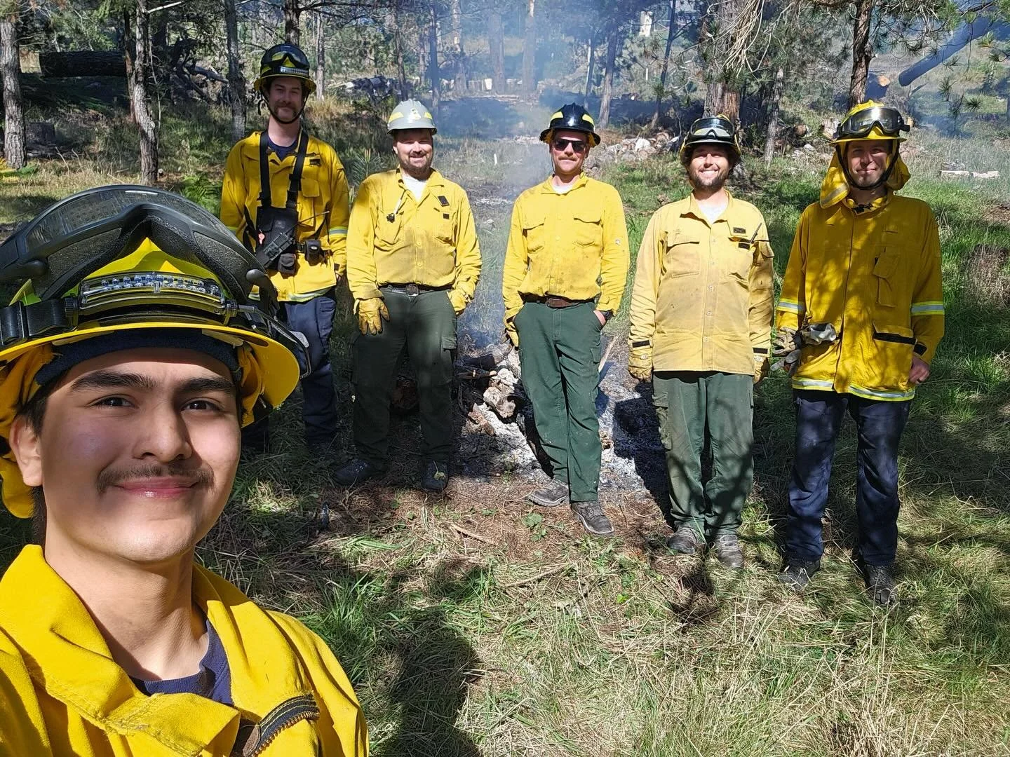 Our crew worked with @sonomacountyparks today as they burned in Stillwater Cove Park - the next step in a multi-agency effort that began when @calfire built 150 piles last year. This project reduces dead and dying bull pines and other vegetation, sup