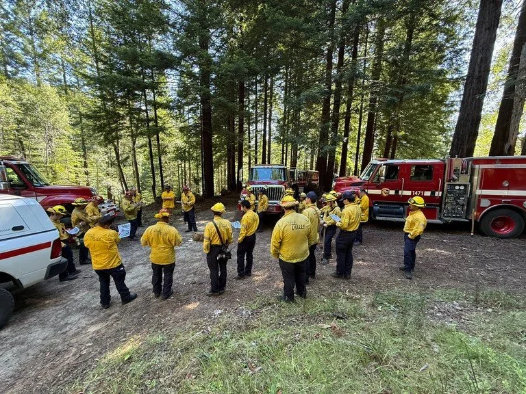 It&rsquo;s a great day to work together to be #WildfireReady 🙌🏽
Our 4556 and 4590 are at the Jenner Headlands Preserve today supporting @calfirelnu and @thewildlandsconservancy with their 13-acre prescribed burn of mixed forest understory.