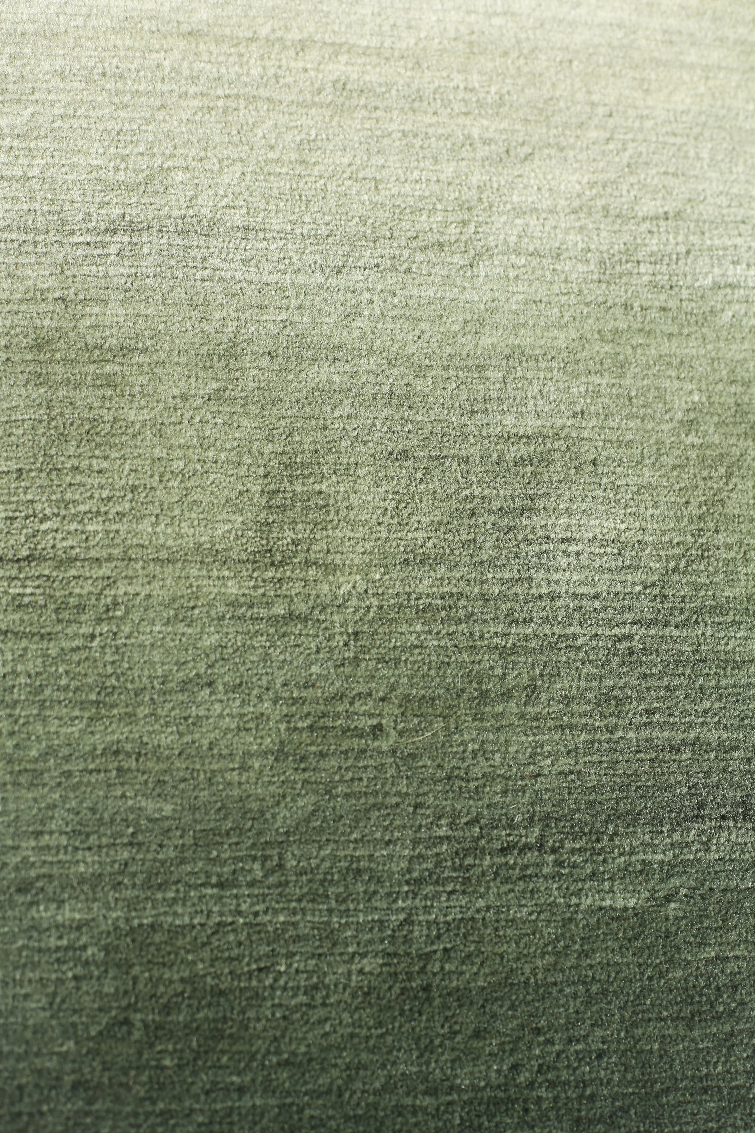 Fade rug_green.JPG