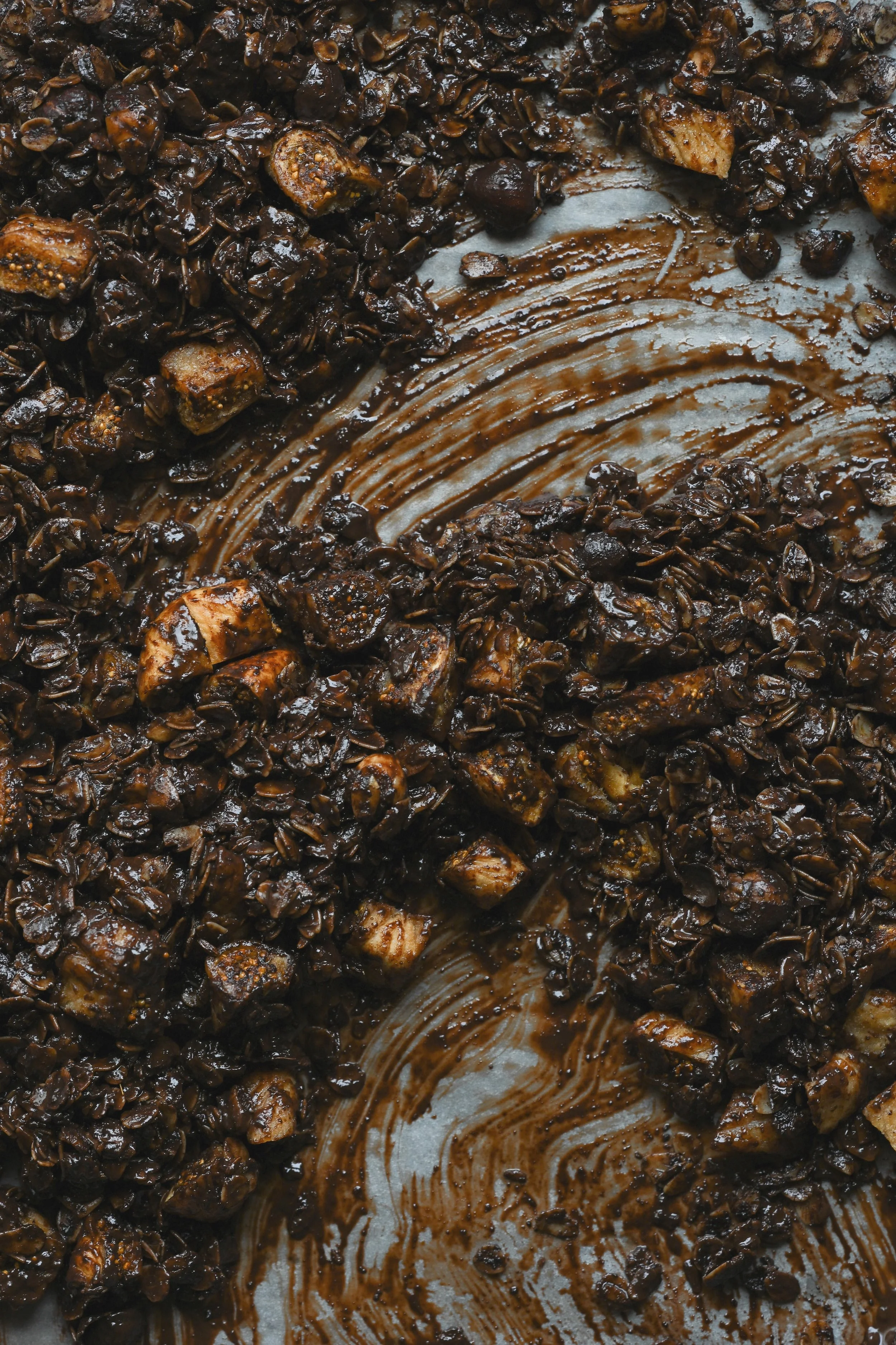 Dark Chocolate, Fennel & Fig Granola
