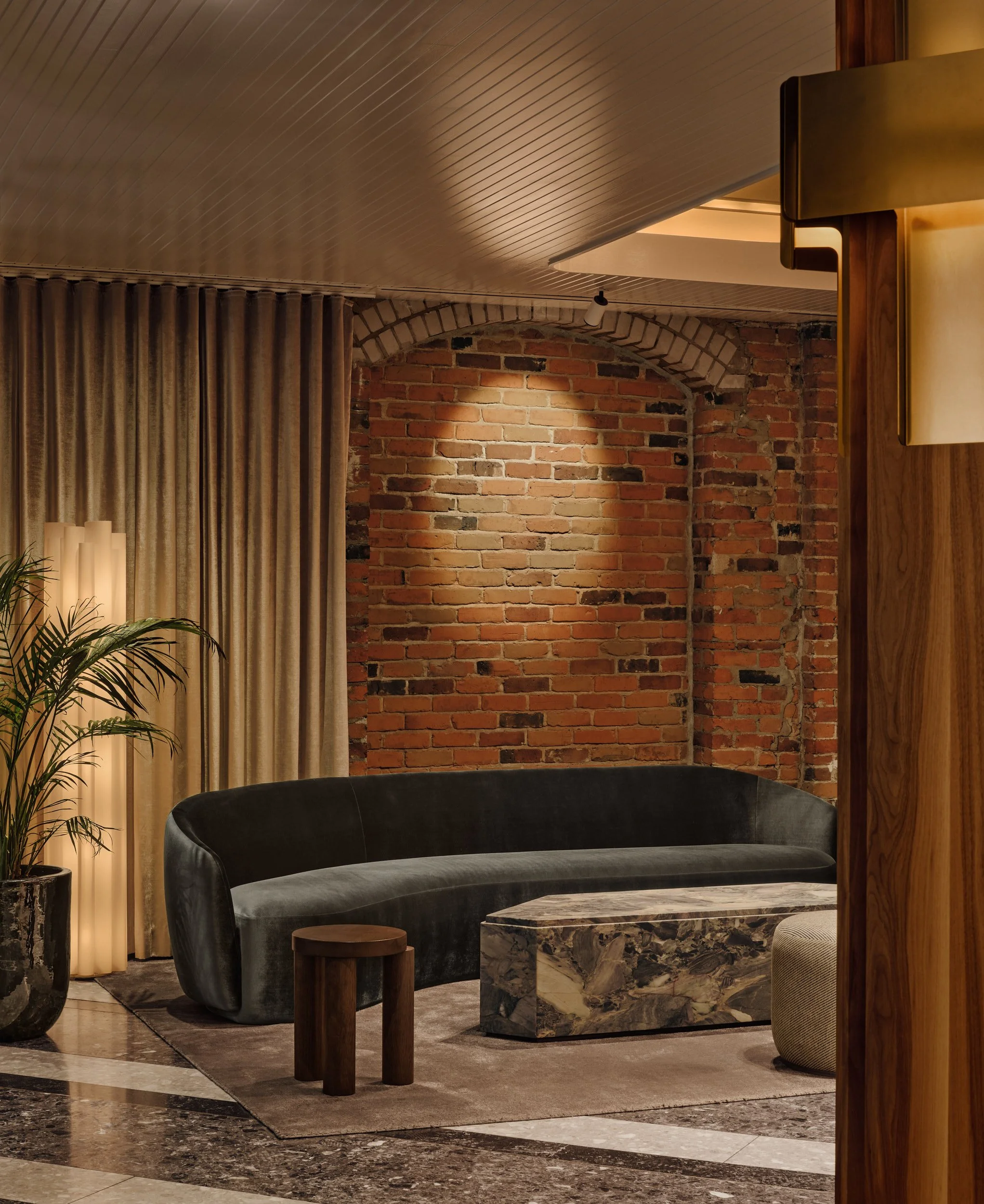 Hotel Nelligan (Reception) by Atelier Zebulon Perron, Photo Copyright Alex Lesage 8.jpg