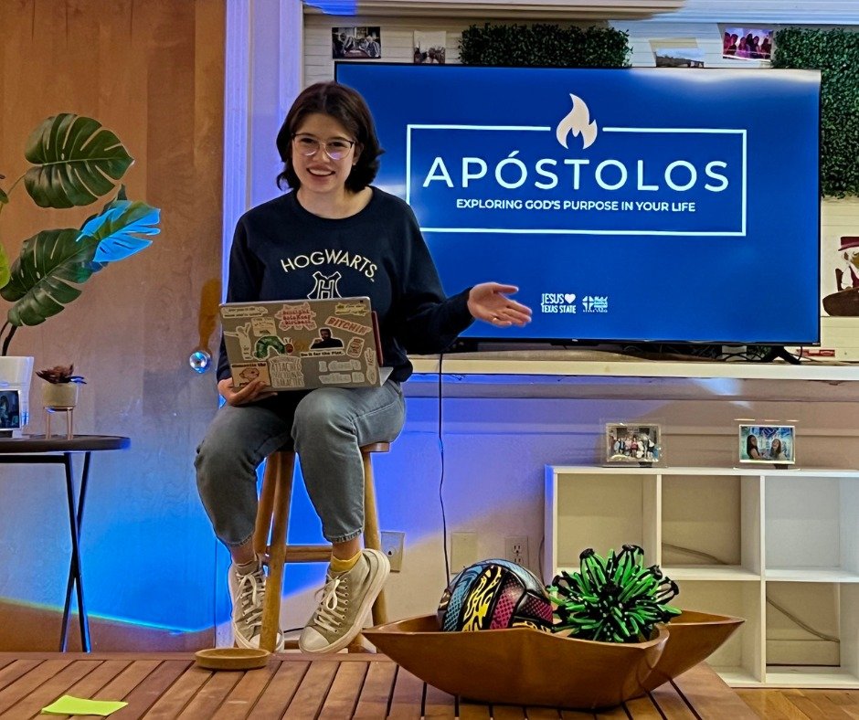Student leaders completed the semester-long Apostolos program by sharing their stories about how God is working in their lives and how they plan to respond in the community. 

God gives every individual gifts, and invites us to use our gifts with our