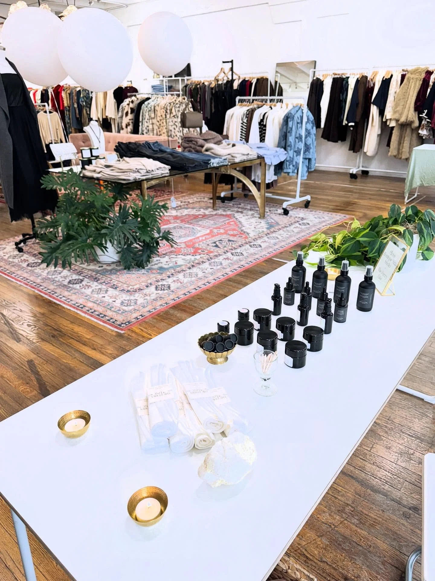 We had so much fun at Lady Co Saturday, celebrating Abby&rsquo;s birthday week! 🎂 🎉 

Made new friends, saw some old friends🩷

Brought some best sellers and personal favorites☺️

@shopladyco 
@theperryline 

#brooksidekansascity #shopladyco #birth