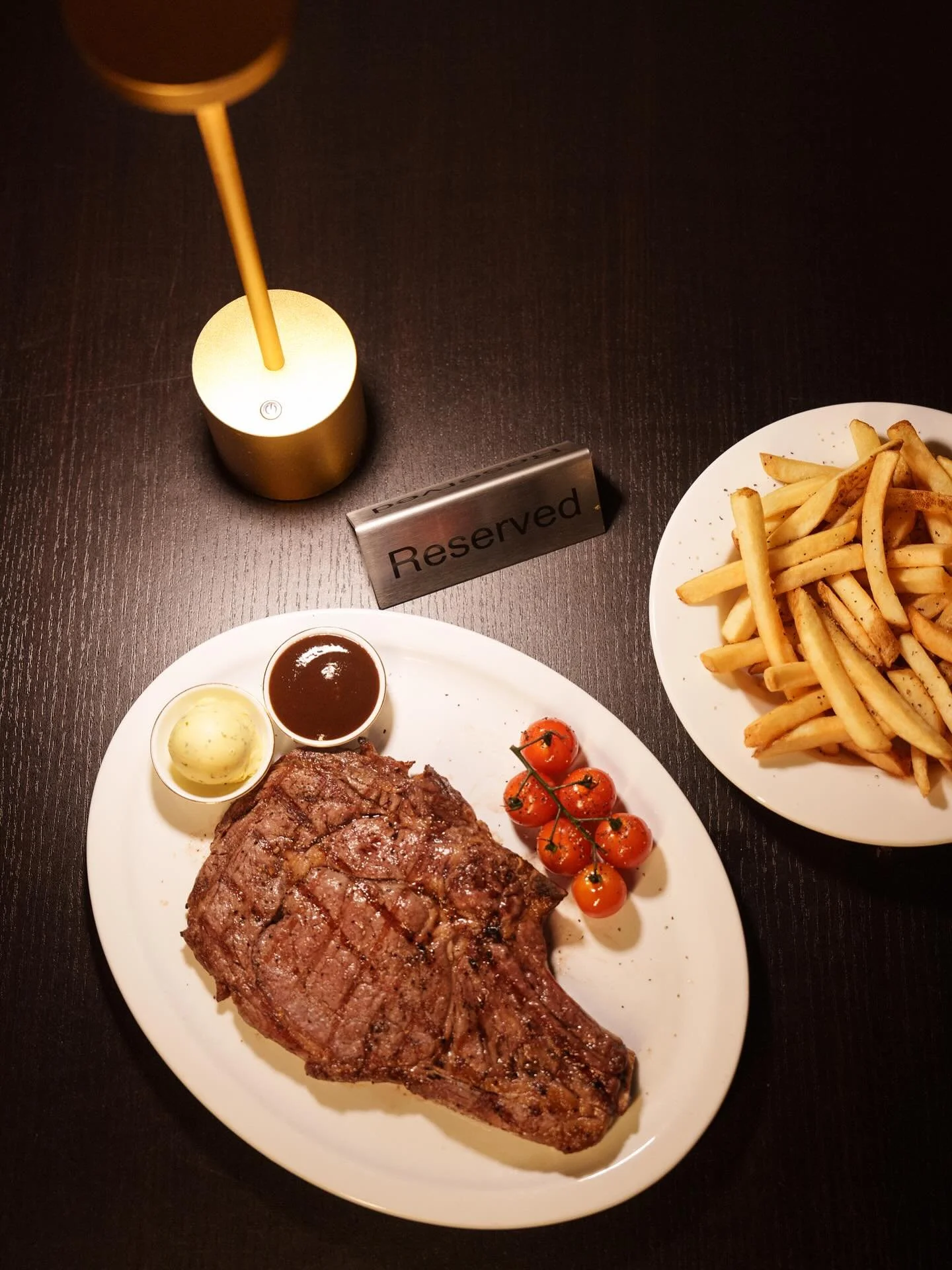 16 ounces of perfection 🥩
-
-
-
Classic Cafe &amp; Lounge - 200 Marycroft Ave Unit 5 Woodbridge ON 
📍 Est. 2019 
✨ Modern Dining + Hookah Lounge
🔥 Chef-Crafted Dishes |🍹 Signature Cocktails
🎶 DJ Nights Fri &amp; Sat | 🌺 Open Tue&ndash;Sun
🍽️ R