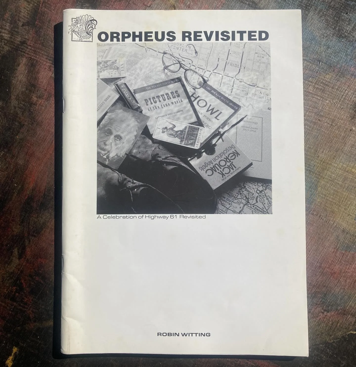 Probably the rarest item in The New Frenchgate Library of Dylanism (more details to follow when I can be arsed) is this here book. There are currently two copies (or maybe it&rsquo;s the same one) on sale on the web in the obvious places, at prices t