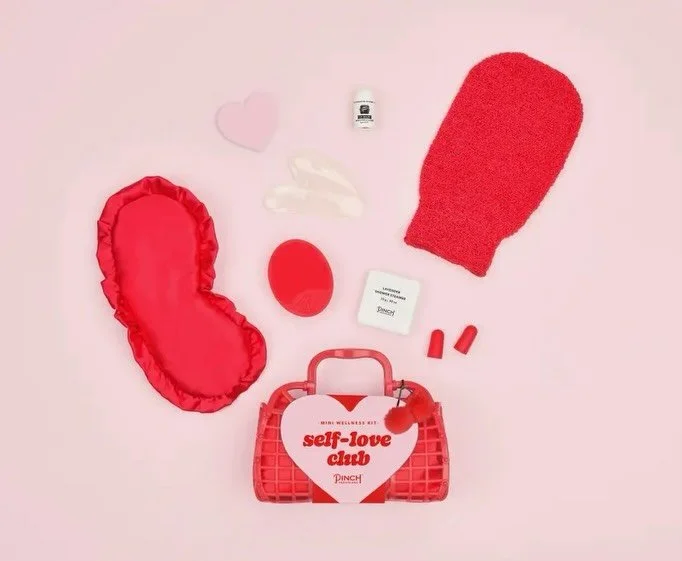 Pink, sweet, and made for self-love 💕 Whether you&rsquo;re gifting or keeping, these goodies are a must 💖✨ #SoftGirlAesthetic
#GiftableFinds