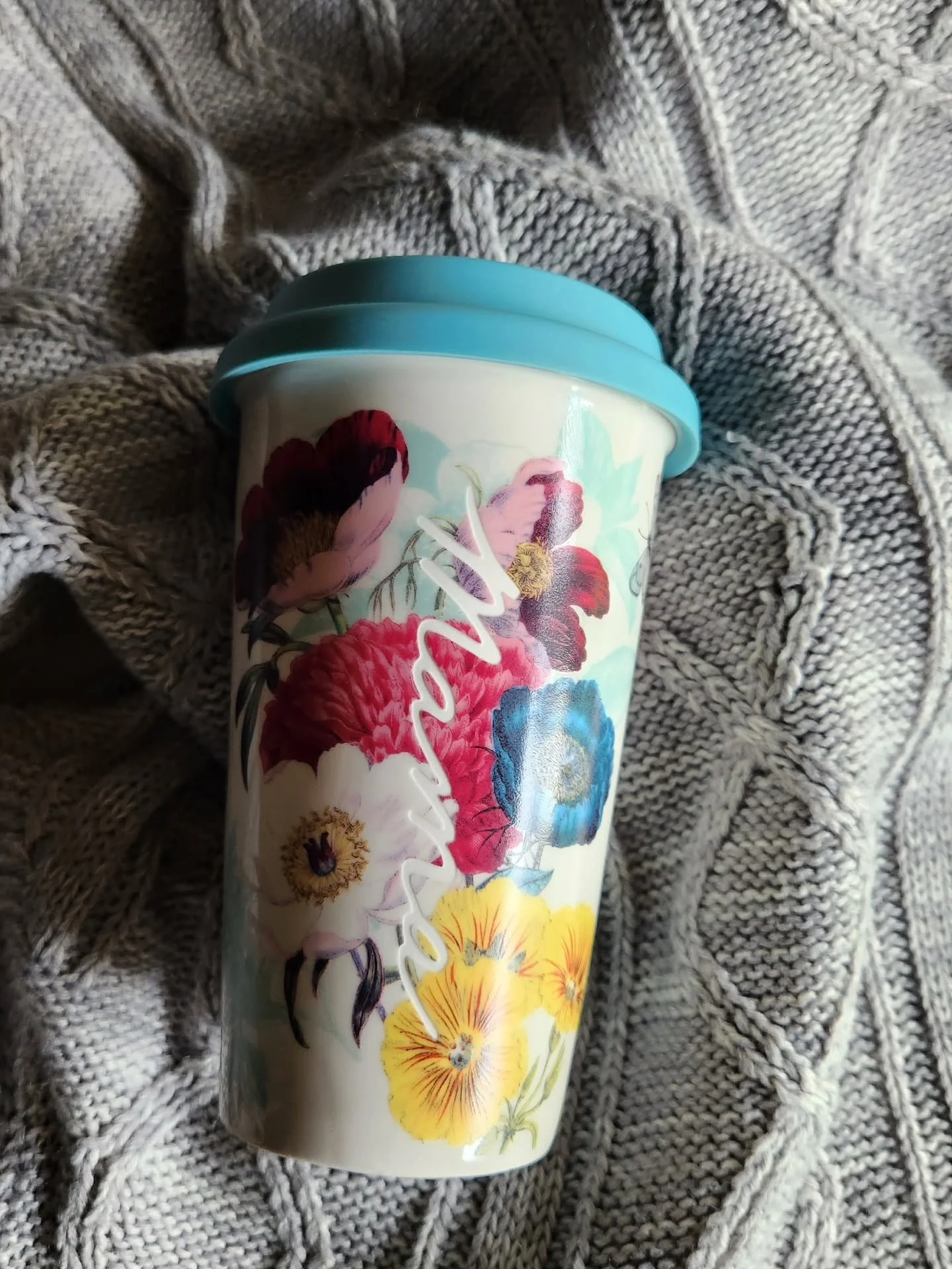 This travel cup was given to me years ago to sandblast. And I finally did it! 

I had a hard time deciding what to sandblast on it, but always thought the word mom would work. 

This is the one and of this cup, so let me know right way if you would l
