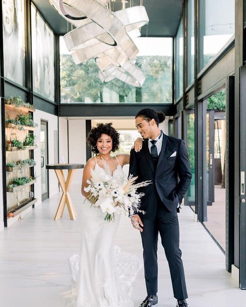First ever styled shoot previews from @simplyadriphoto, curated by our friend @dianasevents at @palmsophiarooftop :: b&amp;g models @theavahill @samori.dobson :: florals @letaverbena :: attire @generationtux @angelriverabride :: makeup @justinedivann