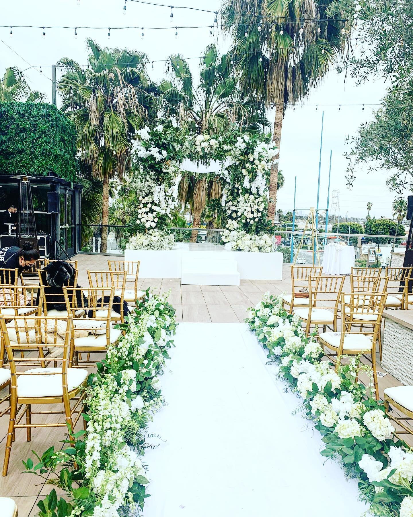To die for Chuppah design - the religious wedding celebrating Isaac &amp; @rachelleyadegar ... congrats you guys!! Magical florals by @larklosangeles // rentals @imperialpartyrentalsla // planner @eventswithcathy at Culver City&rsquo;s chic new rooft