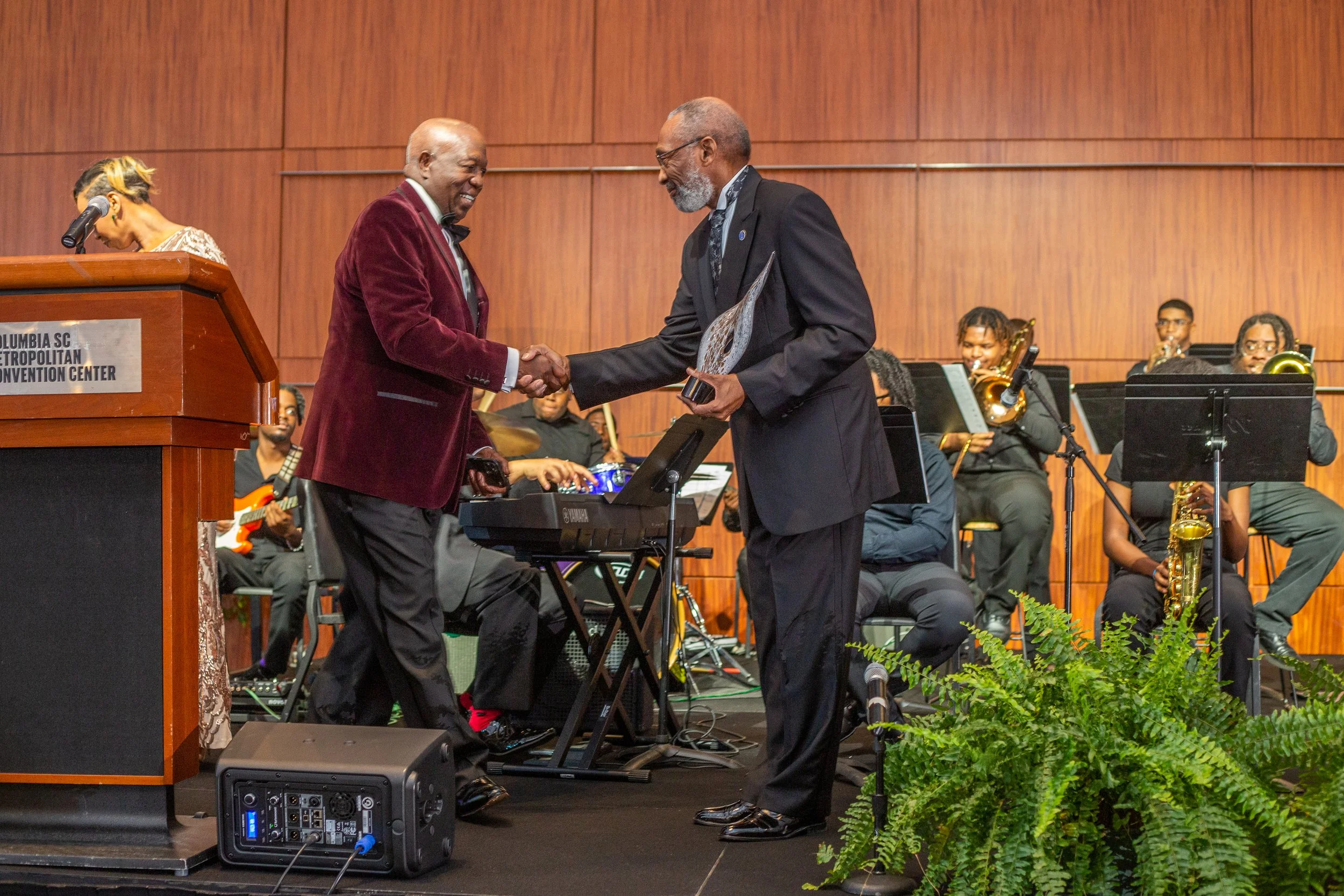 SM -3250.jpg