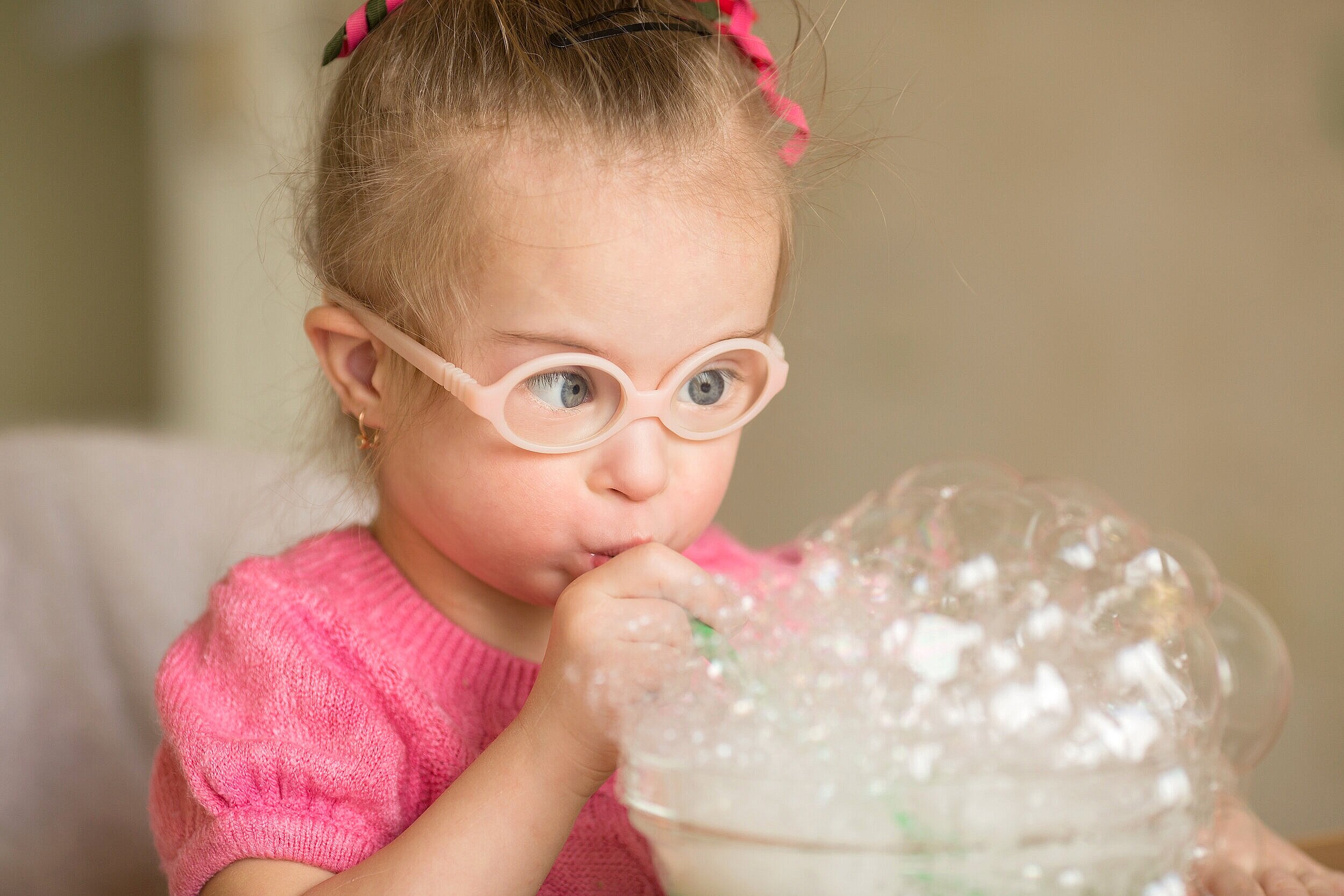 Speech Therapy with Bubbles - Peas and Carrots Speech and Feeding Therapy in Chelmsford, Massachusetts