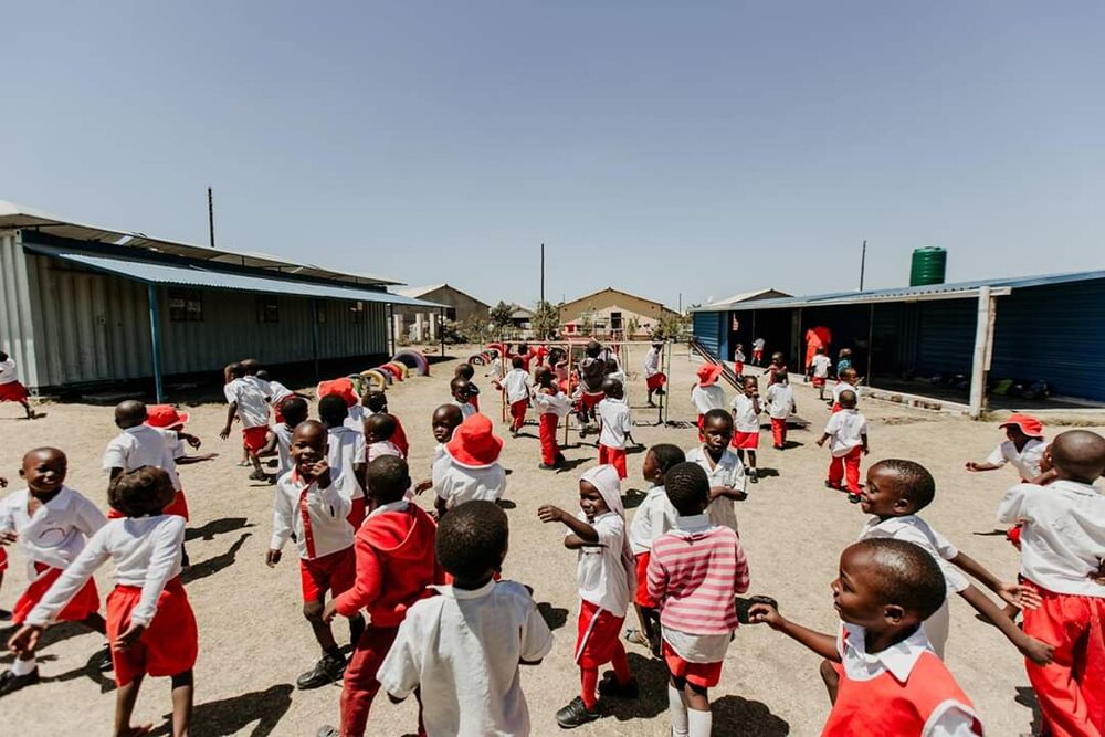 Foundation Zimbabwe — Hand in Foundation Worldwide