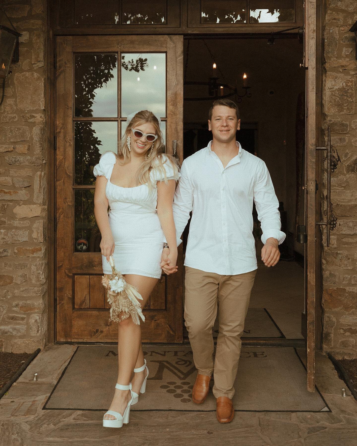 walking into wedding season like 😎 
#georgiawedding #georgiaweddingphotographer #travelweddingphotographer #elopementphotographer