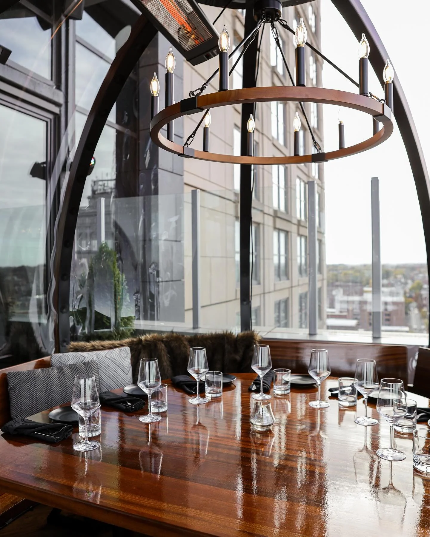 Now booking for the Alpenglobe! ✨ 

Available through the end of March.
Rental starts at $150 (2 hours).
Private, heated, seats up to 8 people.

More details provided in link in bio!