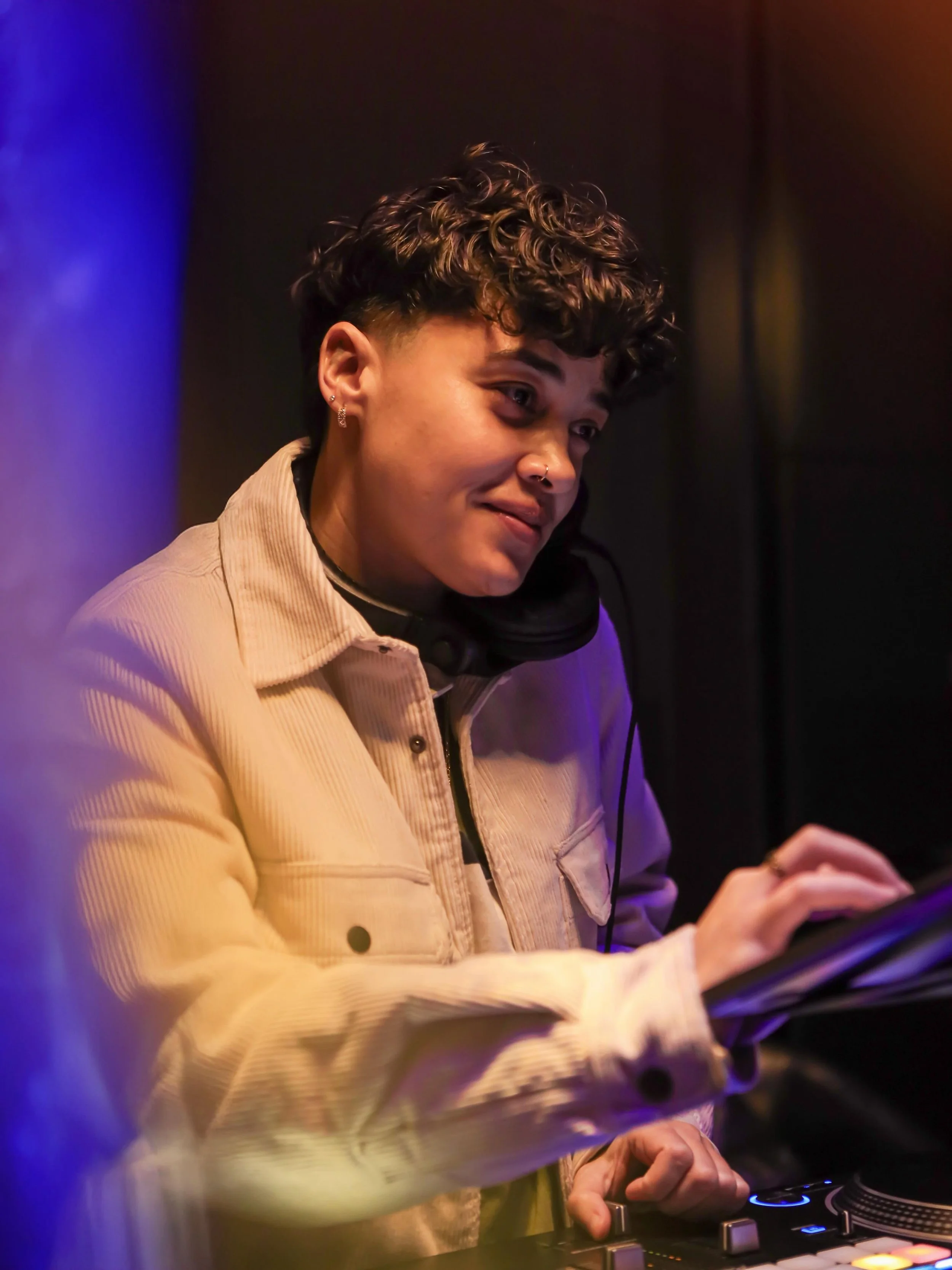 It&rsquo;s Friday again! 🌞 

Tonight we have DJ @gigimarreroofficial 9pm-midnight.