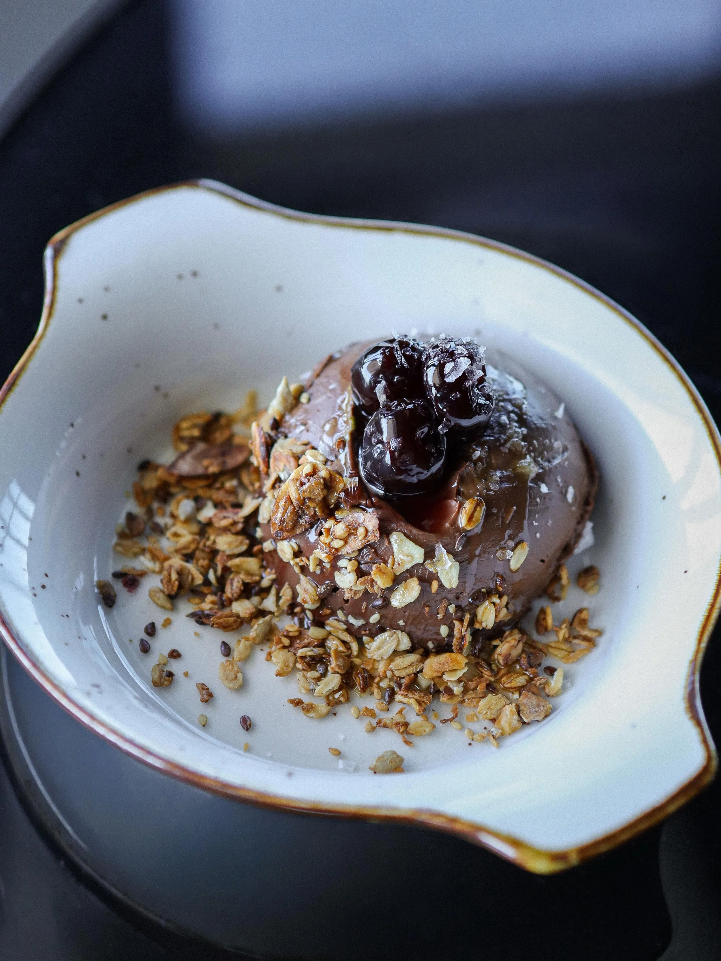 Somethin&rsquo; sweet 🍫🍒🍋🫐🥥

&bull; Chocolate Cr&egrave;meux
&bull; Lemon Bar
&bull; Coconut Sorbet

😋