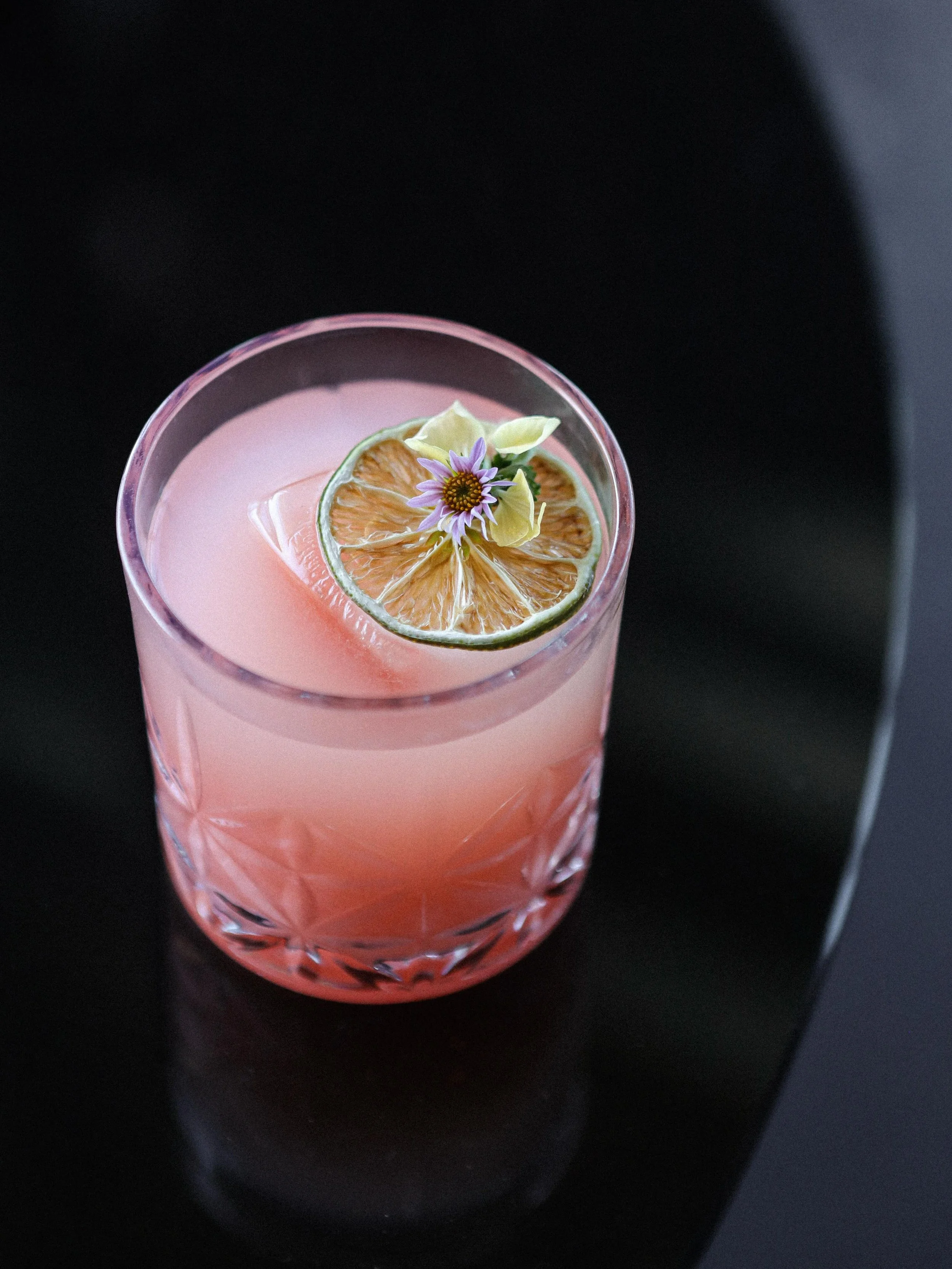 Golden Hour 🌇 

Mango Infused Tequila, Fresno Pepper Infused Sweet Vermouth, Yogurt-washed Campari.