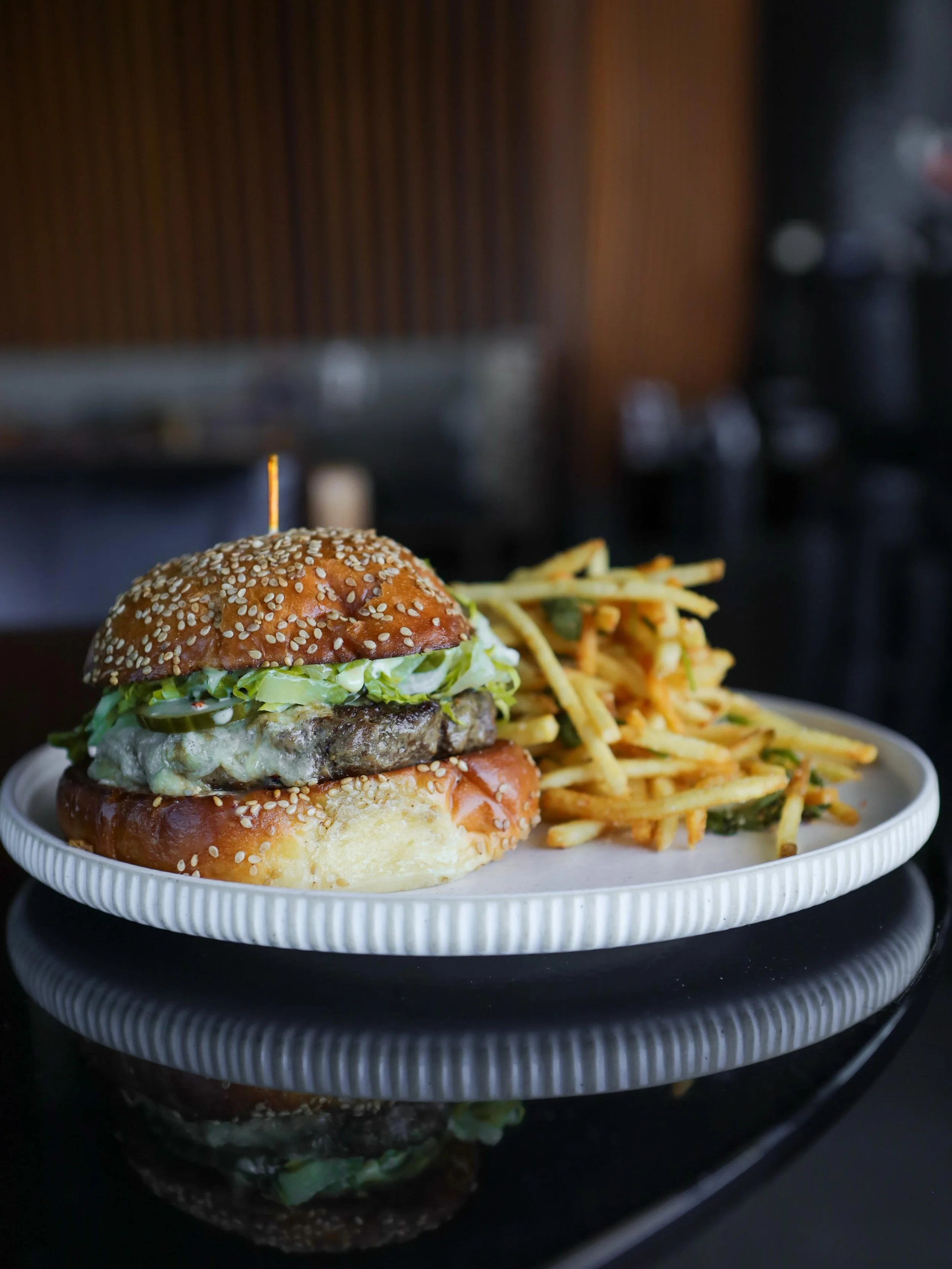 If you want a burger, eat a burgerrrrr 🍔