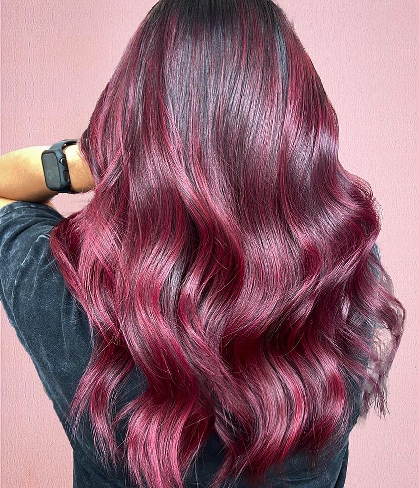 Give me more wine 🍷 💕
&bull;
Color by @nena.ayleen 
&bull;
#colormeazula  #azulabyanak #chicagohair #chicagohair #chicagostylist