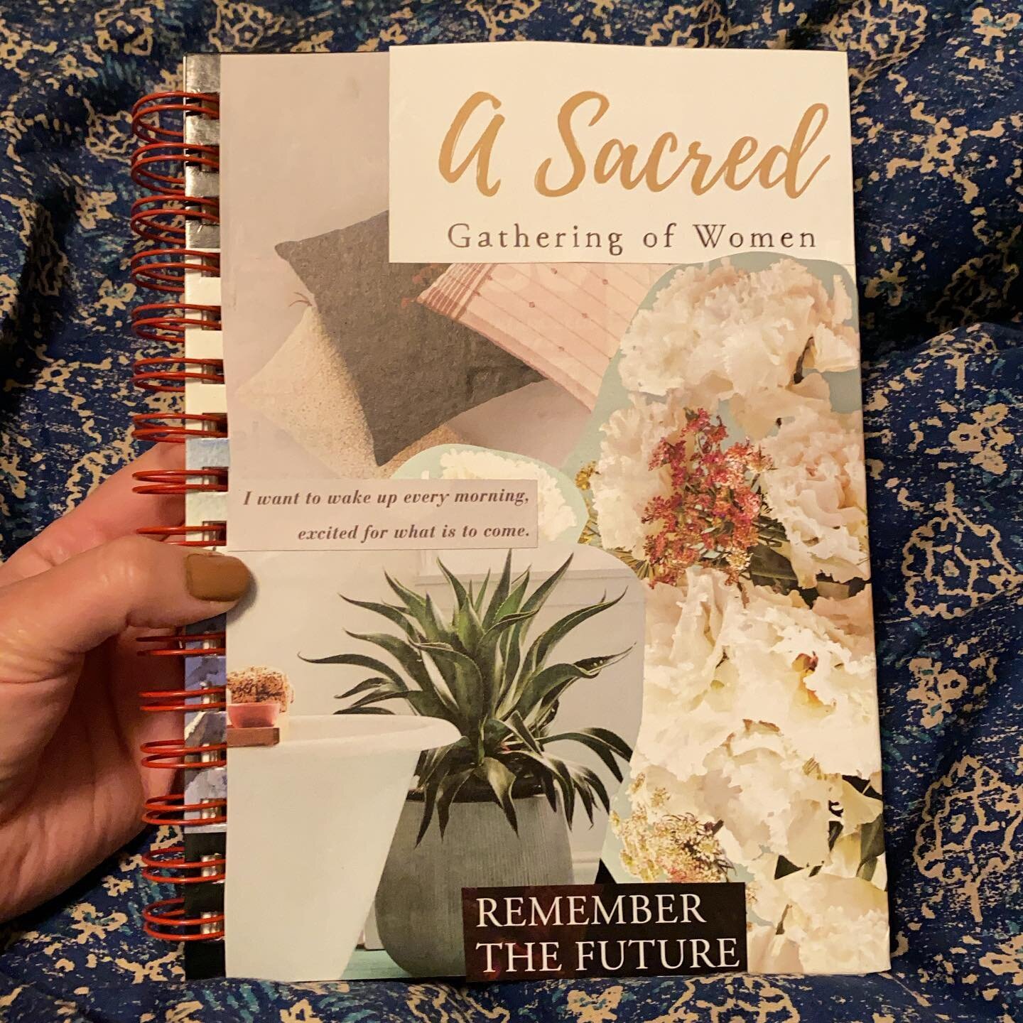 Winding down the day by listening to @brenebrown&rsquo;s podcast while collaging the cover of my Dare to Live Your Dreams journal. I&rsquo;m so excited to gather with an amazing group of womxn for six weeks of inspiration as we move toward our dreams