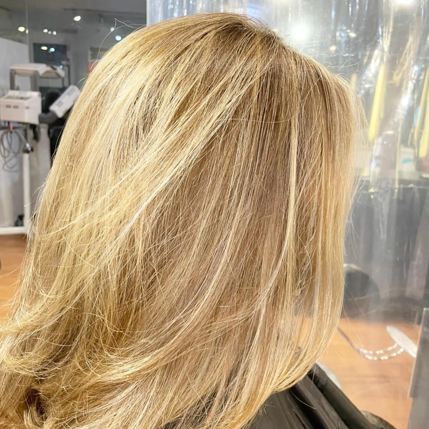 💇&zwj;♀️

#salonjatel #color #balayage #highlights #avedacolor #eleven #lorealcolor #jbeverlyhillscolour #schwarzkopf #igoraroyal #igoravibrance #essensityschwarzkopf #inoa #wella #wellatoner #redkenshadeseq :
:
#oxoorganicsmoothingtreatment :
#wedd