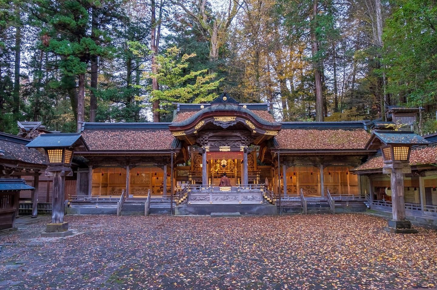 Suwa Taisha (諏訪大社) 

#suwagrandshrine