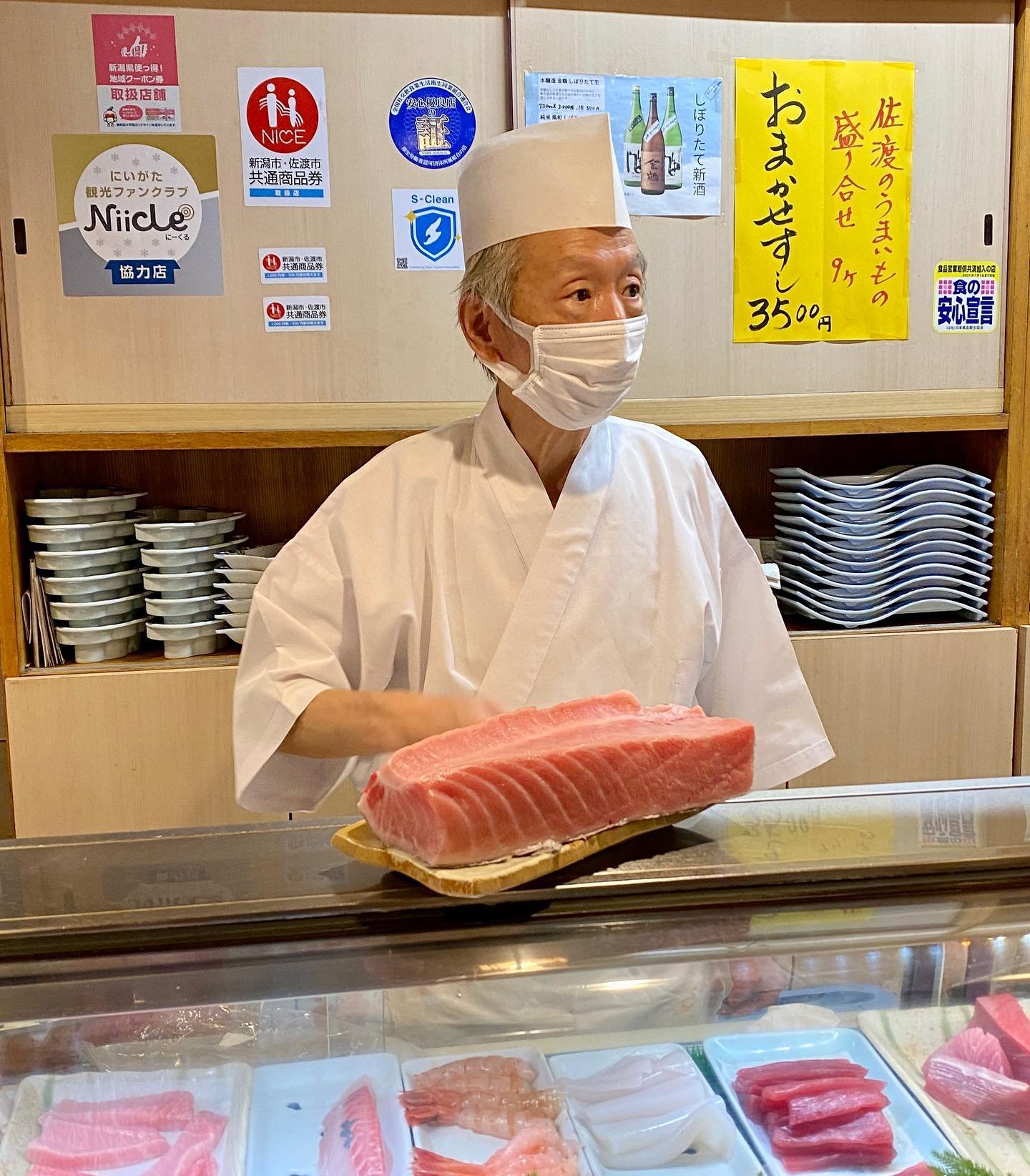 The sushi boss of Sado island &hellip; @sake_tours 

#japantravelguide #discovertokyo #japanawaits #tokyophotographer #japanrevealed #explorejpn #lovers_nippon #japantravel  #bestjapanpics #japan_of_insta #photo_jpn #cinematicmodeon #gotokyojp #japan