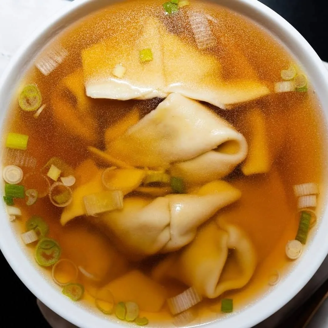 Wonton Soup .
.
📸 by @aliciahoney_
For: @doordash