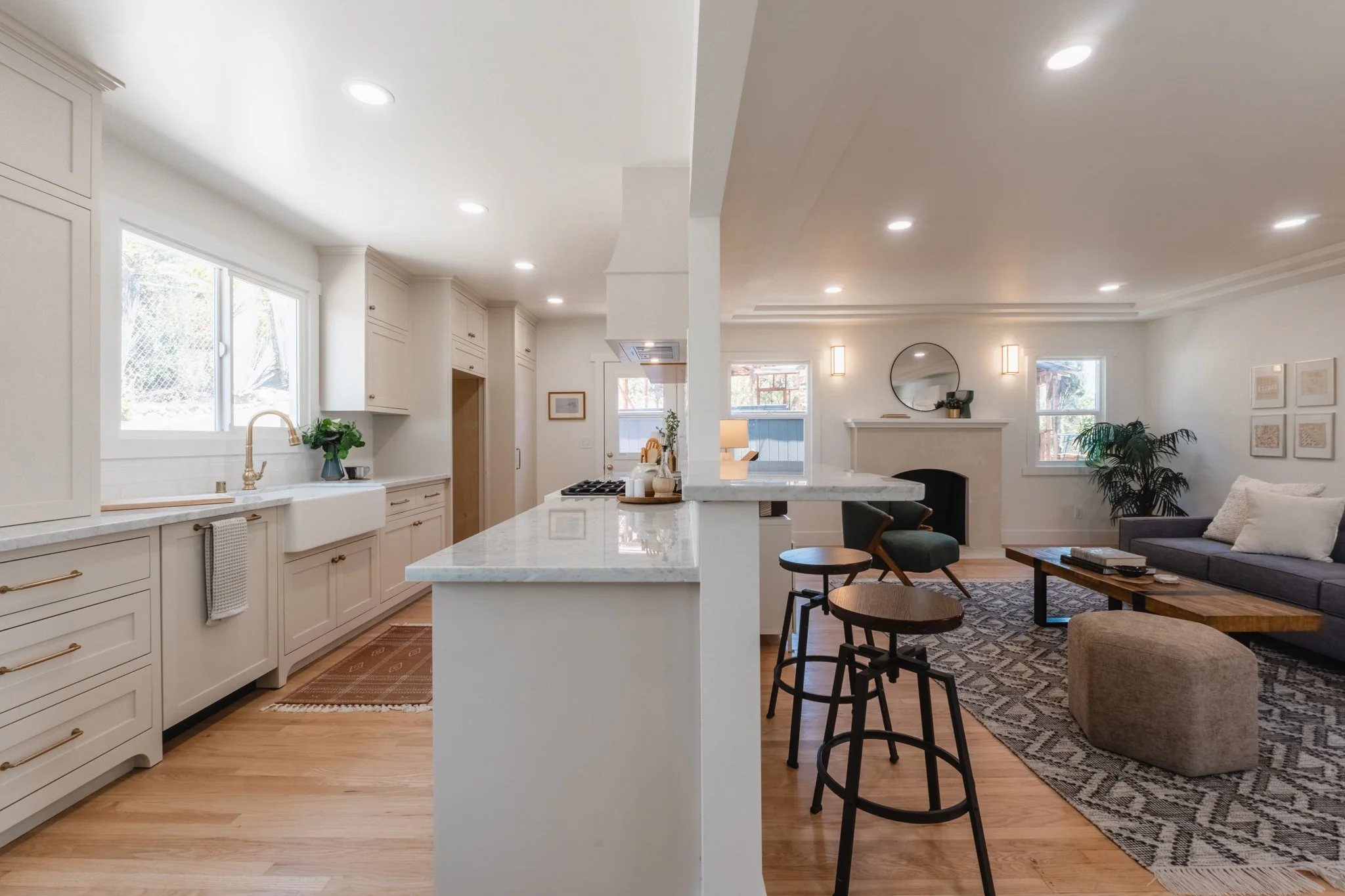 5-20-26 1838 Kilbourn St-026.jpg
