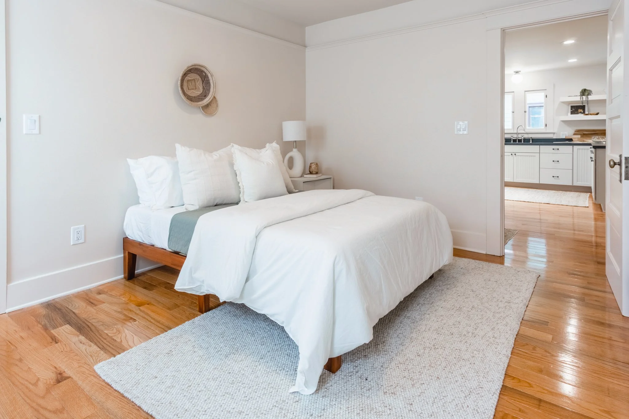 6-30-23 5207 South St Andrews Place-028.jpg