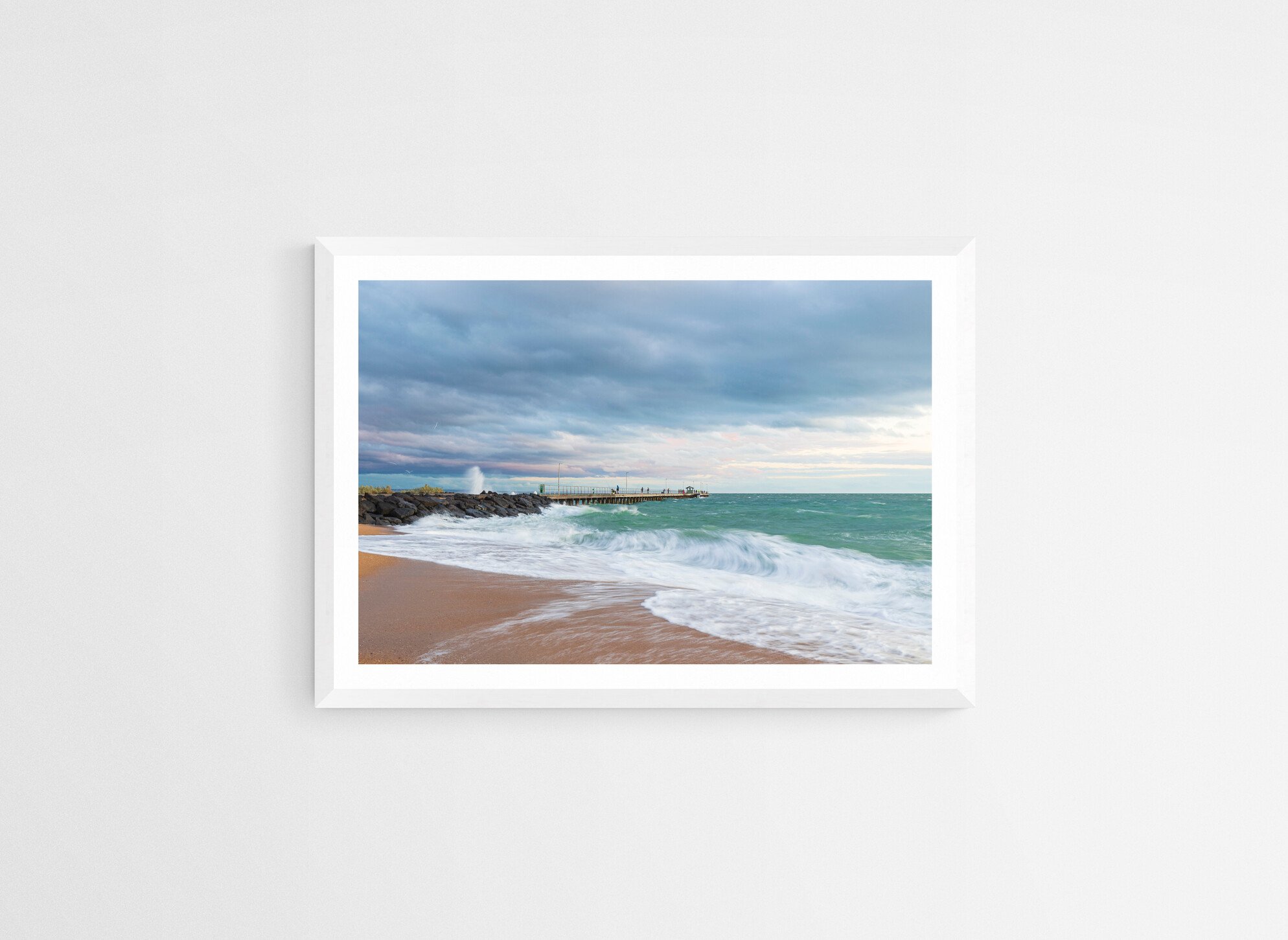 Mordialloc Pier White.jpg