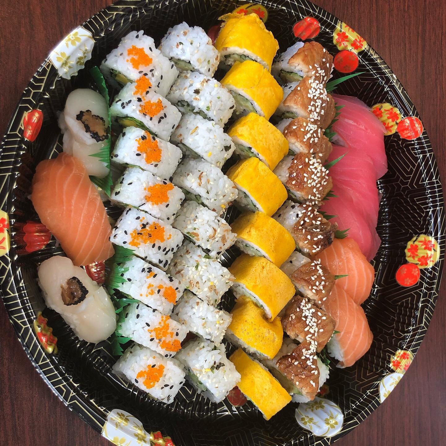 Too cold? Stay in car we do curbside pick up #saskatoonsushi #YXE #YXELocal #yxeeats #yxeliving #yxefood #YXElife #yxesaskatoon #saskatoon #instafood #yqr #yqreats #yqrlocal #saskatooning @visitsaskatoon #livingyxe #shoplocalyxe #shoplocal #saskatoon