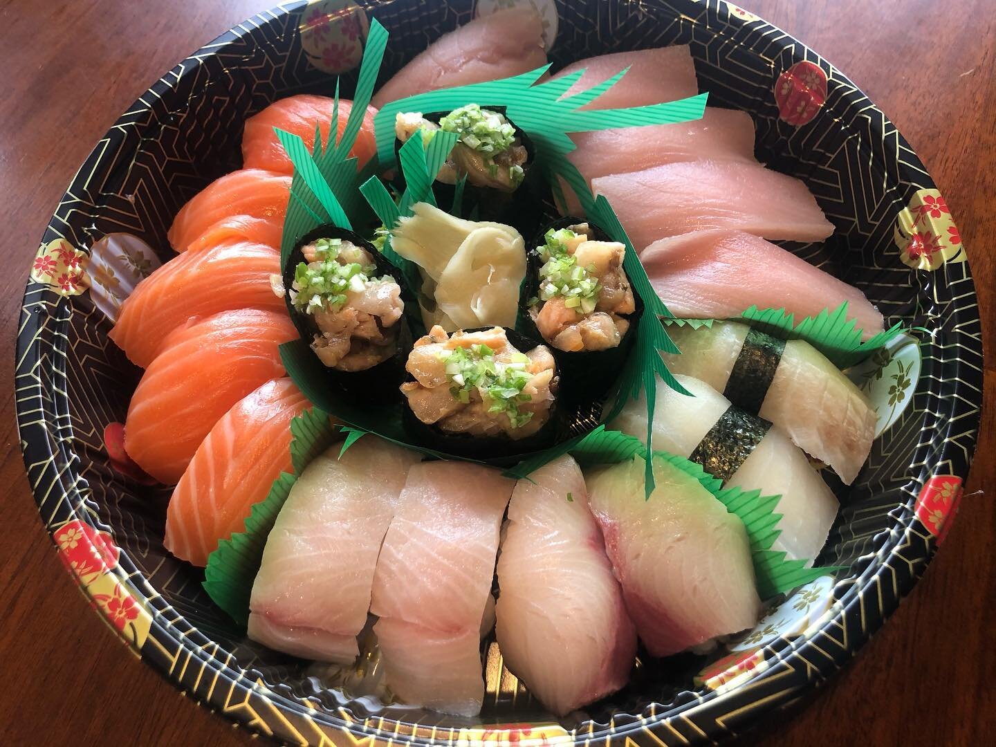 Where all the sushi lovers at? 💥 🍣💥🍣#saskatoonsushi #nigiri🍣#shoplocal#yxe