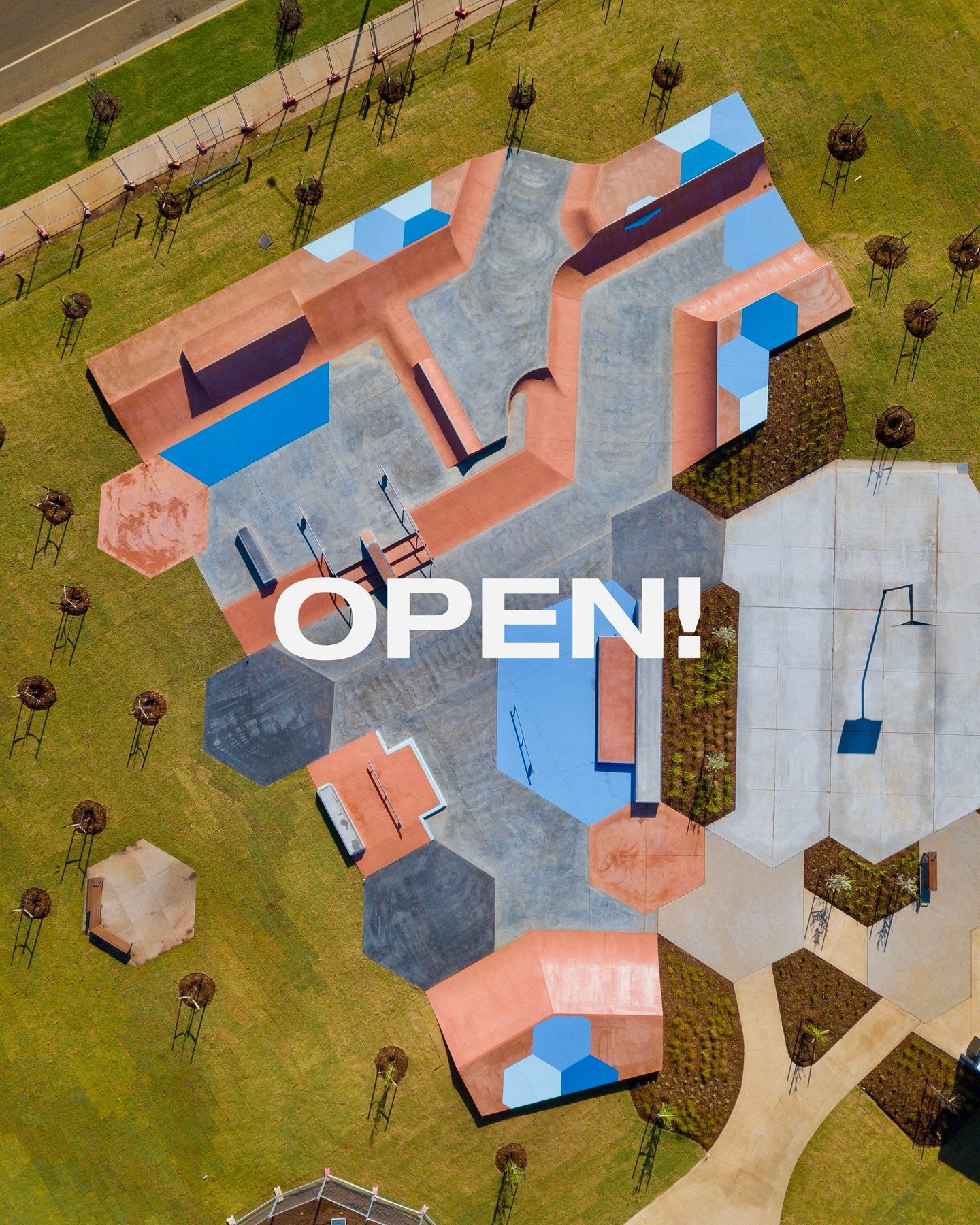 YES!!! Woodlea Skatepark is open for business. Get over there, have a roll and tell me what you think!

Skatepark Design: @baseplatedesign
Landscape Architect: @mdg_la 
Construction: @concretum_ @naturform 
For: @woodlea_estate