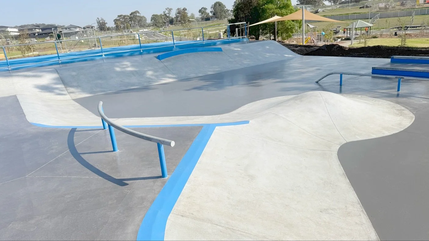 A small skatepark in Claymore, NSW done in collaboration with @revolutionasc and some tweaks from @leon_paxton - kept it simple and clean. Hopefully open in the next few weeks ๐คTag us if you skate it!