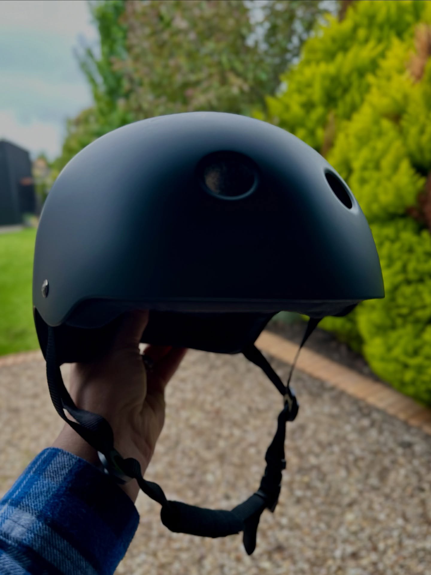 New helmet to commemorate the 4 year anniversary of hitting my head. Seems appropriate.