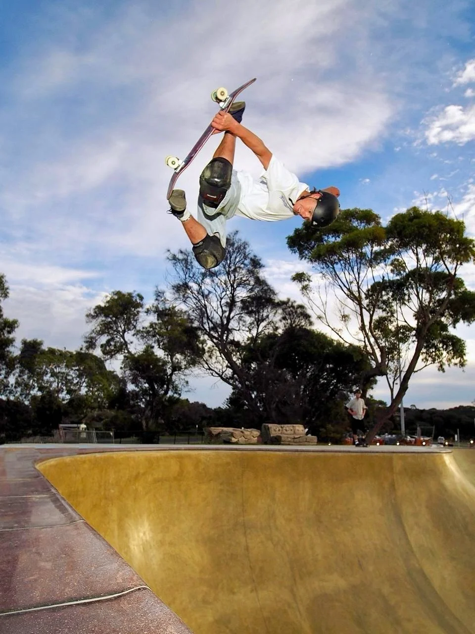 @jakeharv3y blasting a Japan air at the new Rye Skatepark. 

Check out @m.a.t.black photos to see the whole park that was designed with @playce_la leading the charge. Collaborative effort with the local skate community, @playce_la @tebztagram @basepl
