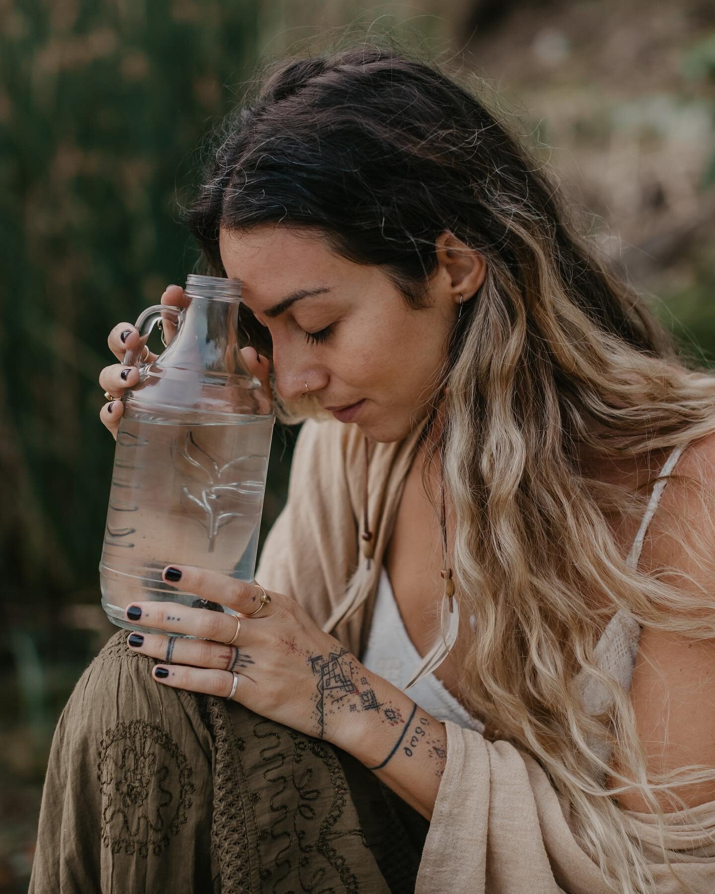 &bull; Day 3 - of our cleanse &bull; 

Dedicated to clarity, awereness - water. 

𝗧𝗵𝗶𝘀 𝘄𝗼𝗿𝗸 𝗶𝘀 𝗳𝗼𝗿 𝘁𝗵𝗼𝘀𝗲 𝘄𝗵𝗼 𝗮𝗿𝗲 𝗯𝗿𝗮𝘃𝗲, passionate and curious beings who know they came to Earth to make a difference and are ready to take 