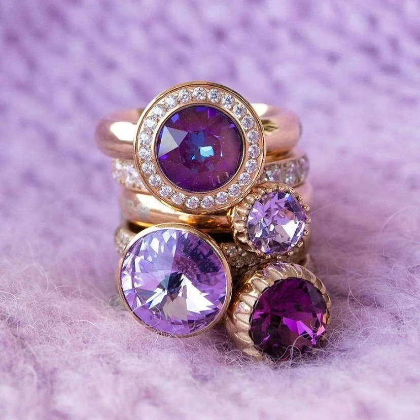 50 tinten lila 💜
QUDO💜 

#qudo#qudocollection#lila #lilac#colour #almostsummer #almostweekend #staystrong #takecareofyourself #takecareofeachother #buyjewelry #jewelry
