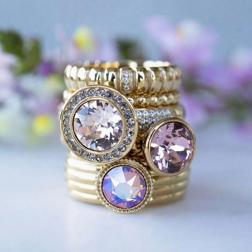 Ook mogelijk met zachte powertinten!
💜🤍

#qudo#qudocollection#lilac#purple#prince#jewelry#interchangeable #interchangeablejewelry #perfectgift#valentijn #valentine#liefde#eindeloos#mixandmatch
