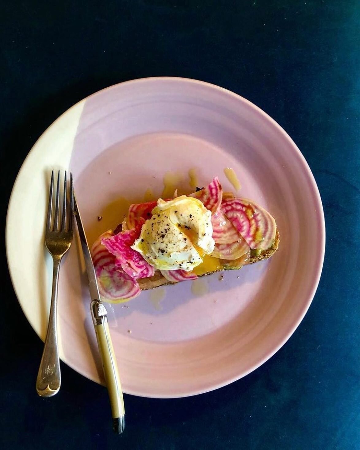We can&rsquo;t wait to start seeing you veg box creations again. Here is @rosiegodwin a beautiful brunch of candy beetroot, smoked salmon and poached egg on seeded sourdough. 
.
#vegbox #smallholding #frome #comingsoon #somerset #localfood #biodynami