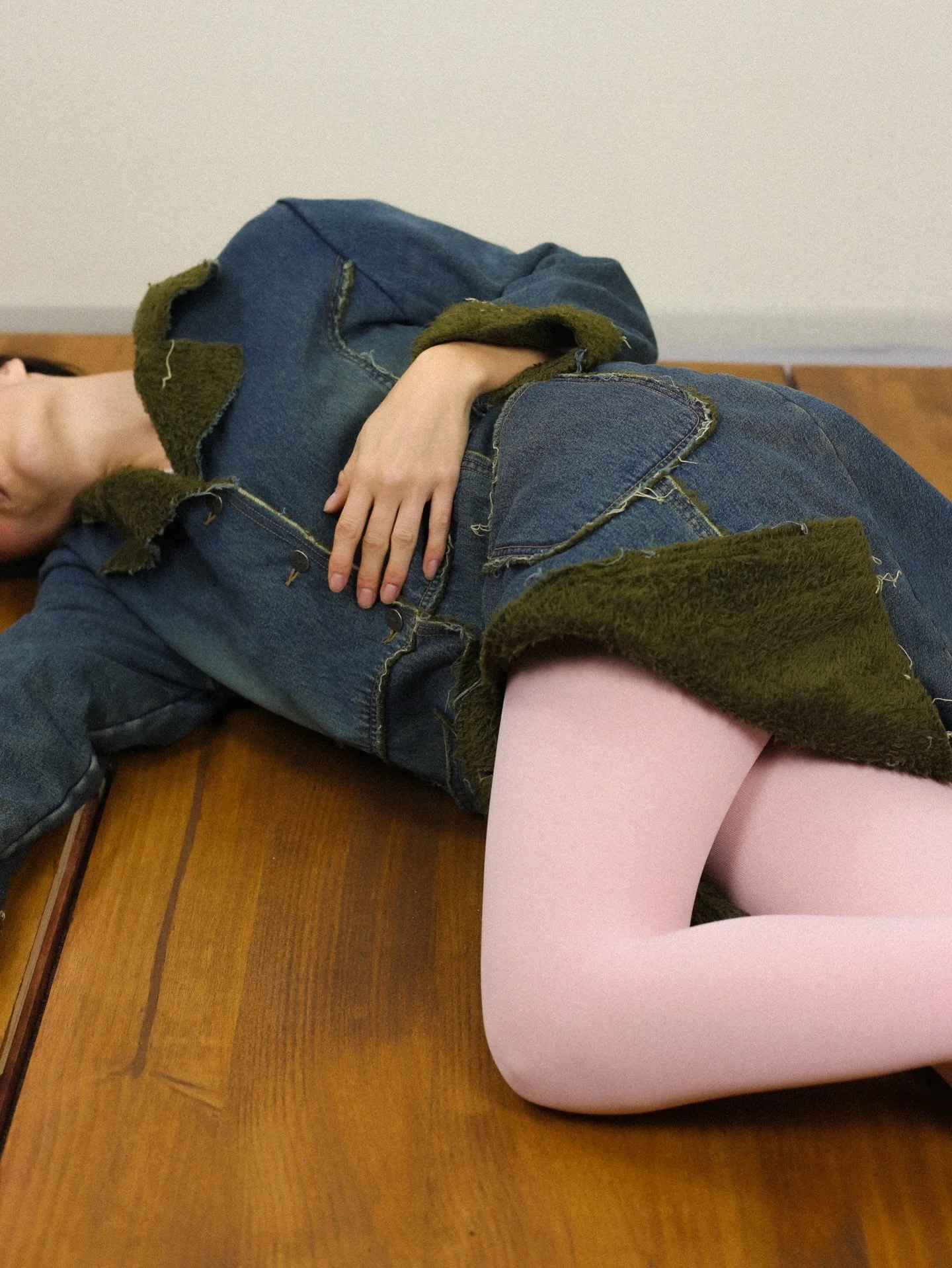 Pi&egrave;ces uniques, s&eacute;lectionn&eacute;es avec soin. Premiers arriv&eacute;s, premiers servis ! D&eacute;couvre vite les tr&eacute;sors disponibles.
B&eacute;n&eacute;ficiez de -20% sur votre premi&egrave;re commande en vous inscrivant &agra