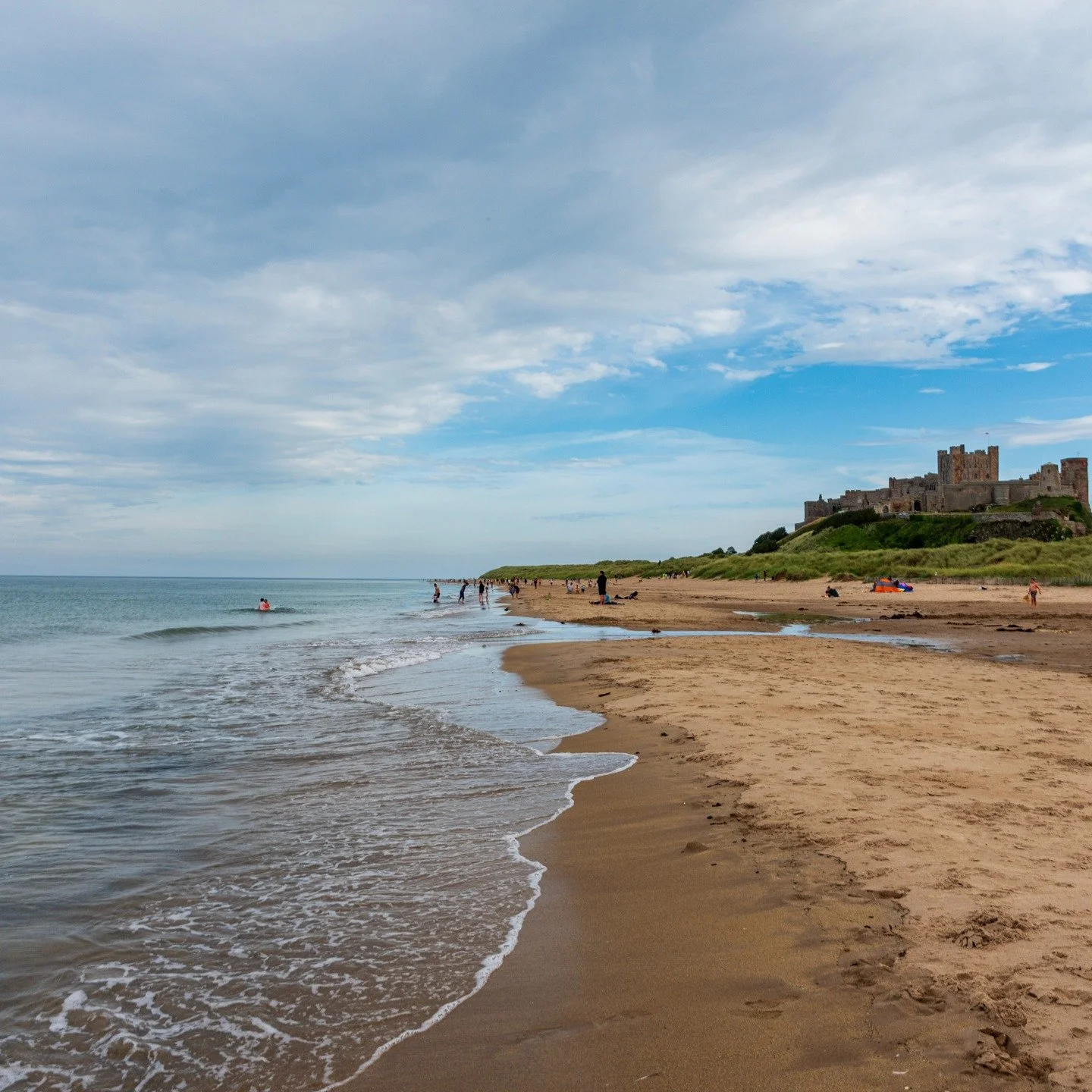 Mini break.

We haven't had much chance for full-on holidays in the sun this summer, but it was nice to take a little time out this week for our daughter's 6th birthday.

A couple of days up in Northumberland (beautiful part of the world), was just e
